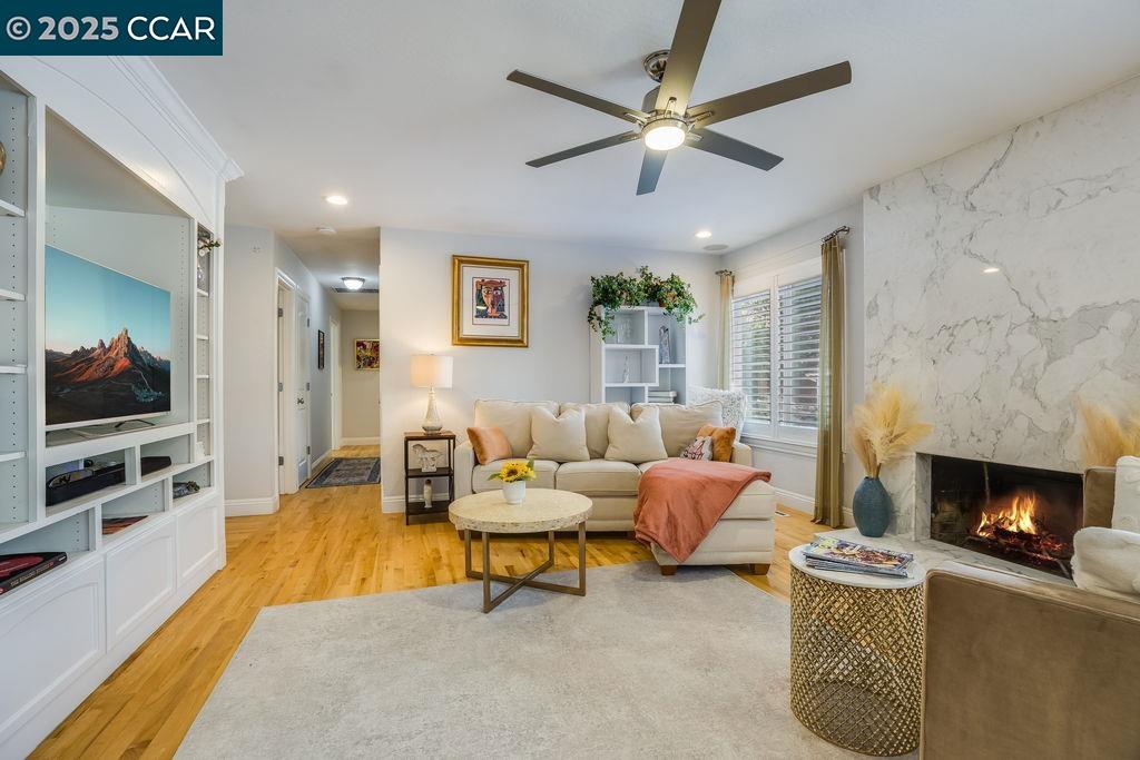 Detail Gallery Image 9 of 60 For 1221 Mcewing Ct, Concord,  CA 94521 - 3 Beds | 2 Baths