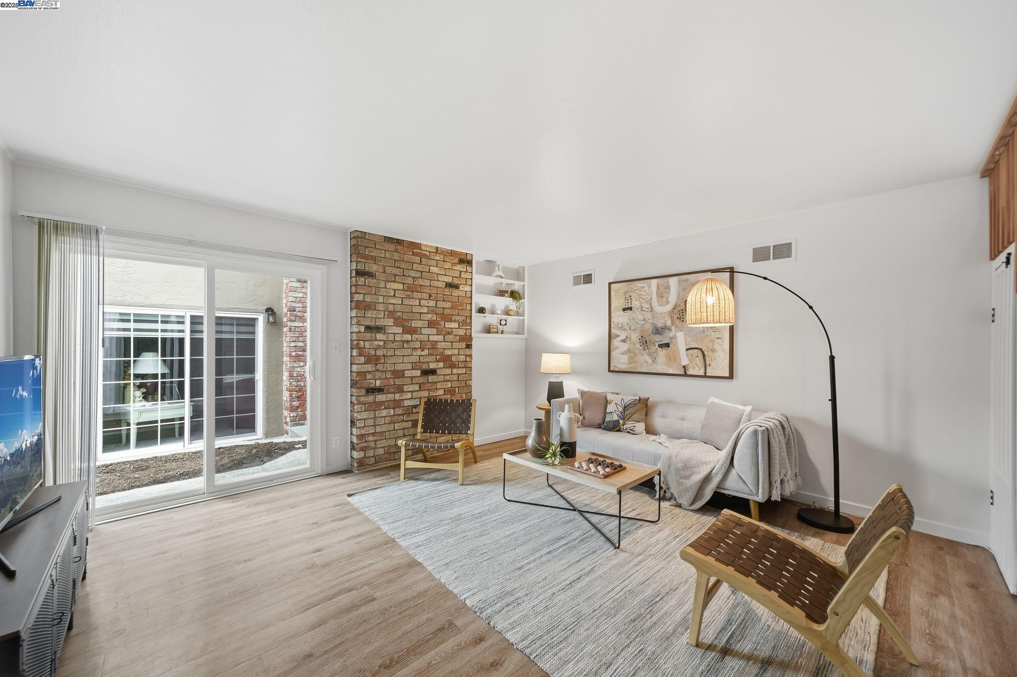 Detail Gallery Image 22 of 38 For 24006 Azevedo Ave, Hayward,  CA 94541 - 3 Beds | 2/1 Baths