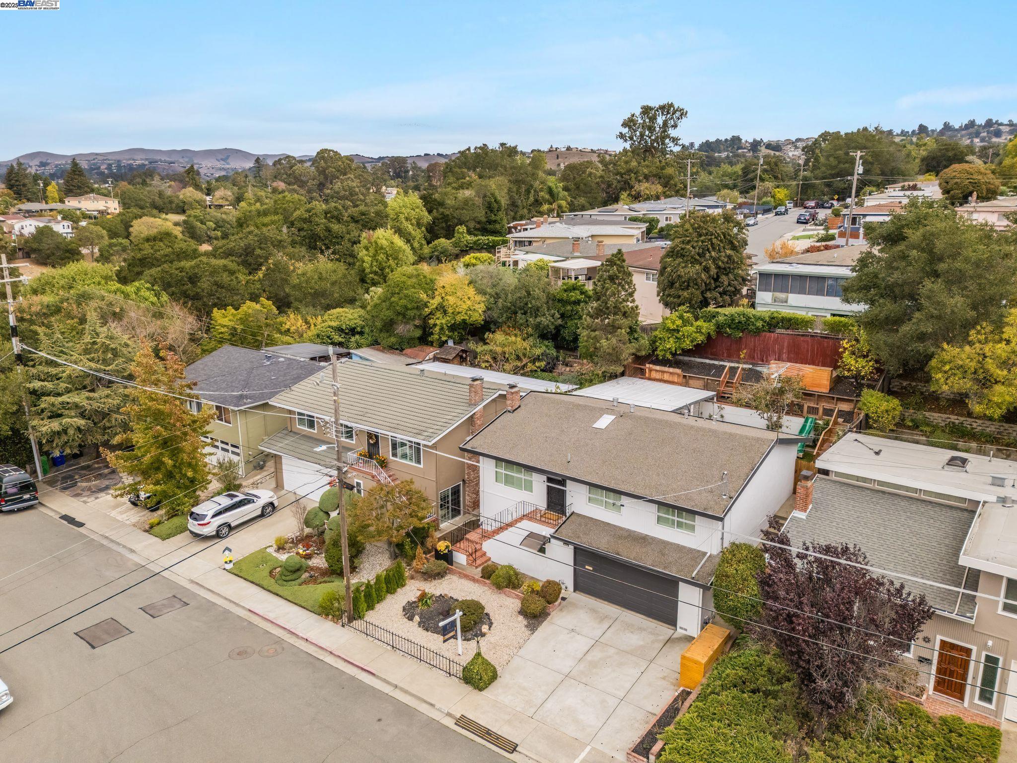 Detail Gallery Image 36 of 38 For 24006 Azevedo Ave, Hayward,  CA 94541 - 3 Beds | 2/1 Baths