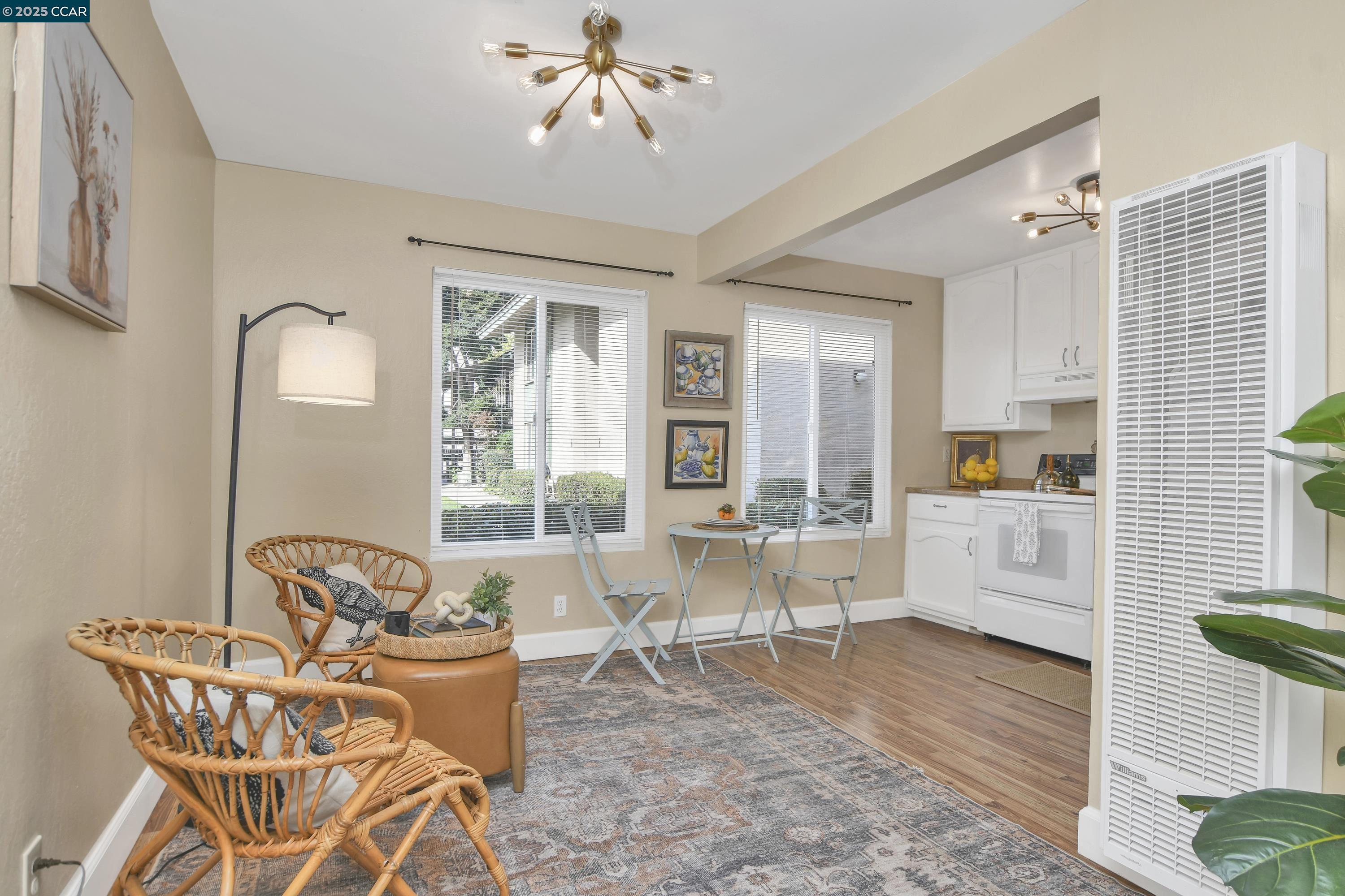 Detail Gallery Image 4 of 16 For 4888 Clayton Rd #6,  Concord,  CA 94521 - 2 Beds | 1 Baths