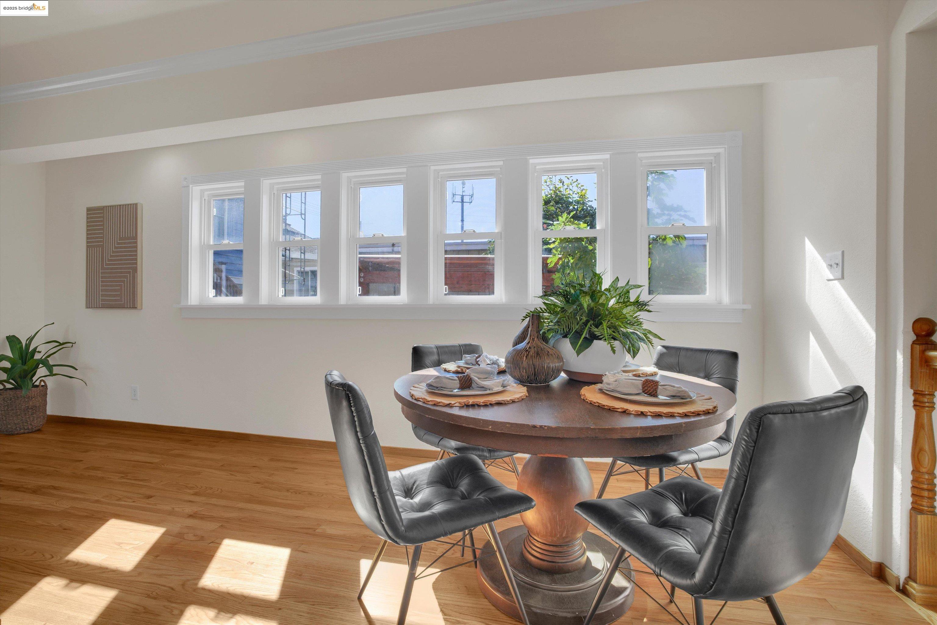 Detail Gallery Image 7 of 32 For 1821 Grand St, Alameda,  CA 94501 - 3 Beds | 1/1 Baths