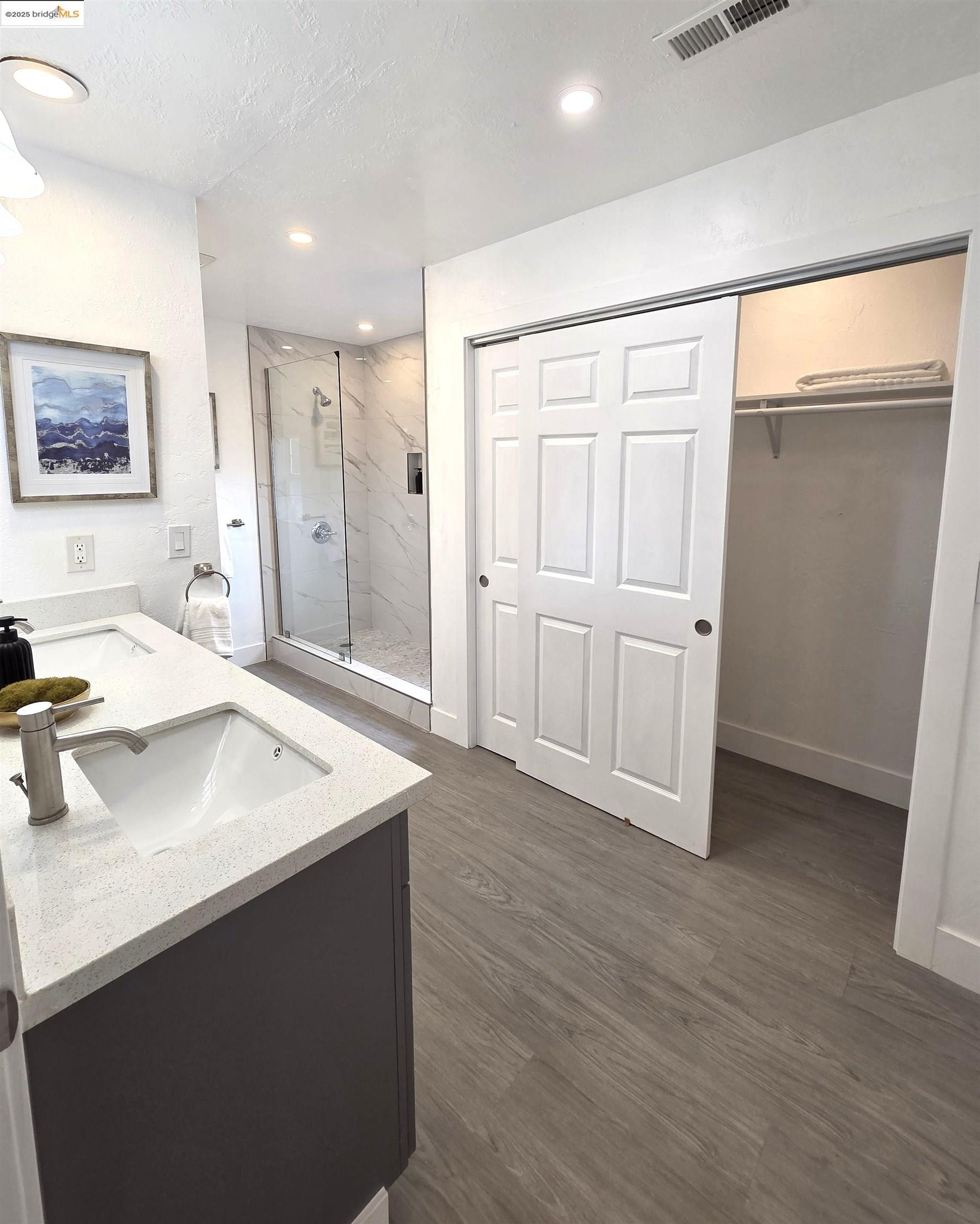 Detail Gallery Image 15 of 24 For 14851 Boulevard Ct, Castro Valley,  CA 94578 - 5 Beds | 3 Baths