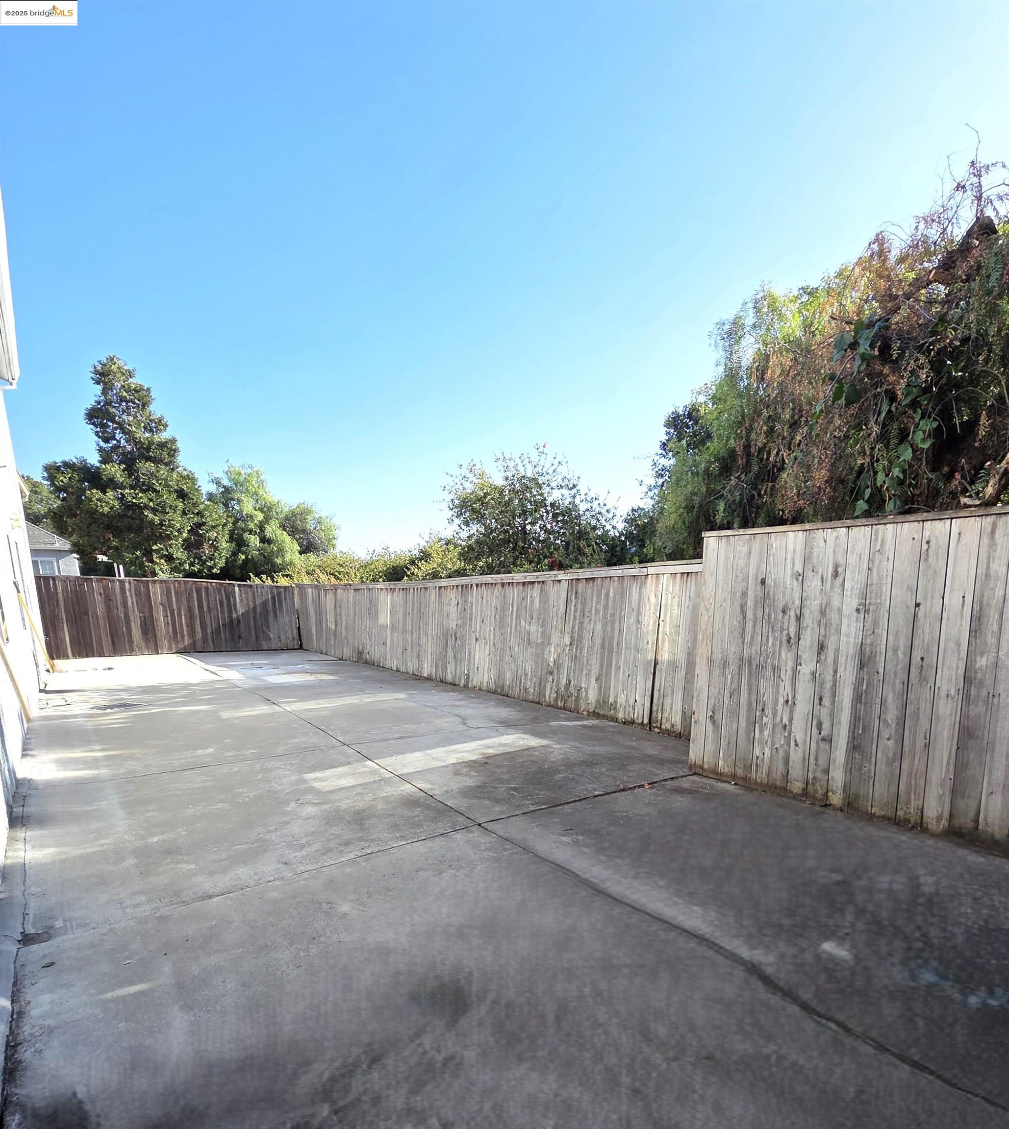 Detail Gallery Image 23 of 24 For 14851 Boulevard Ct, Castro Valley,  CA 94578 - 5 Beds | 3 Baths