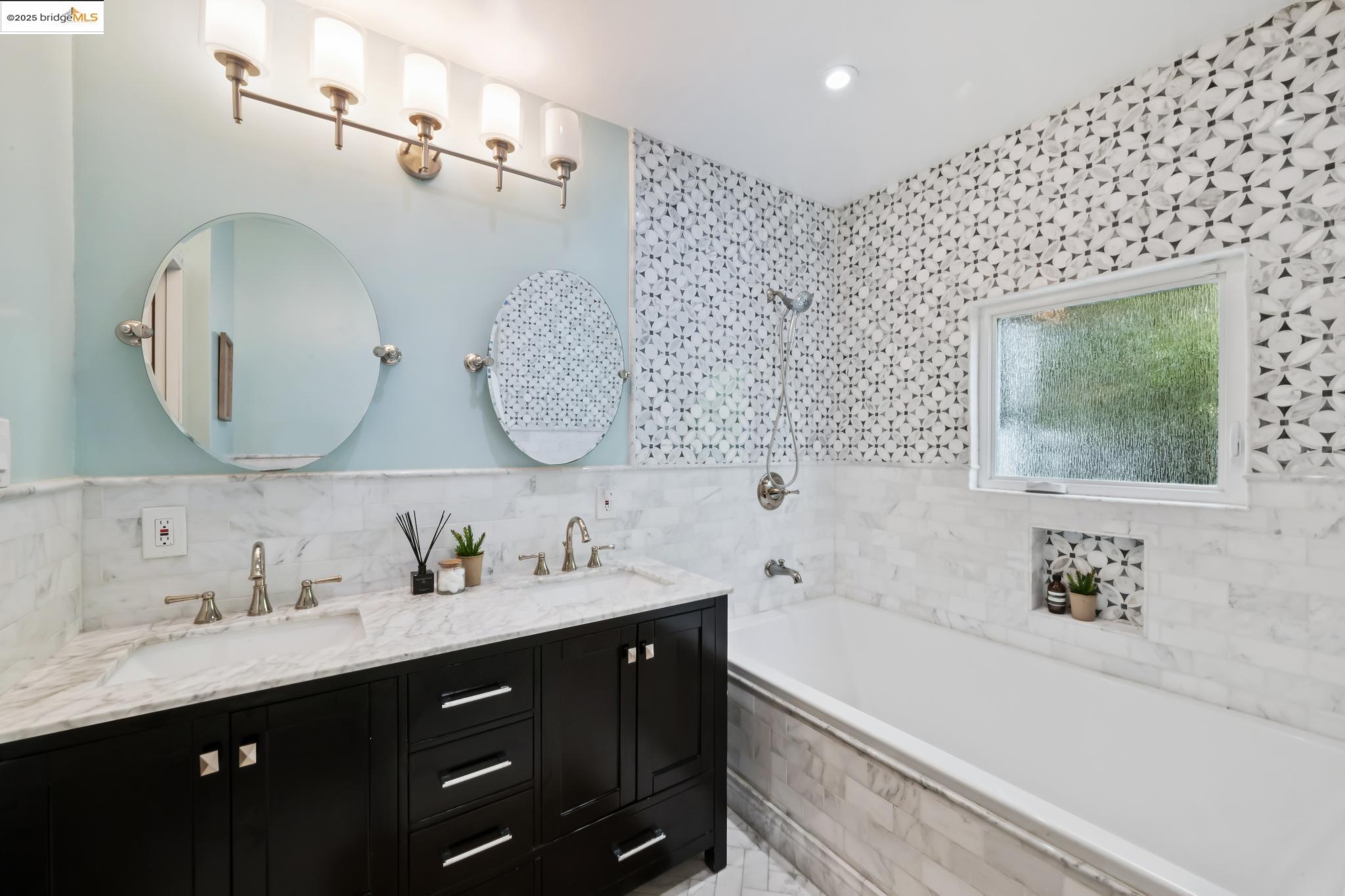 Detail Gallery Image 23 of 49 For 919 Mckinley Ave, Oakland,  CA 94610 - 3 Beds | 1/1 Baths