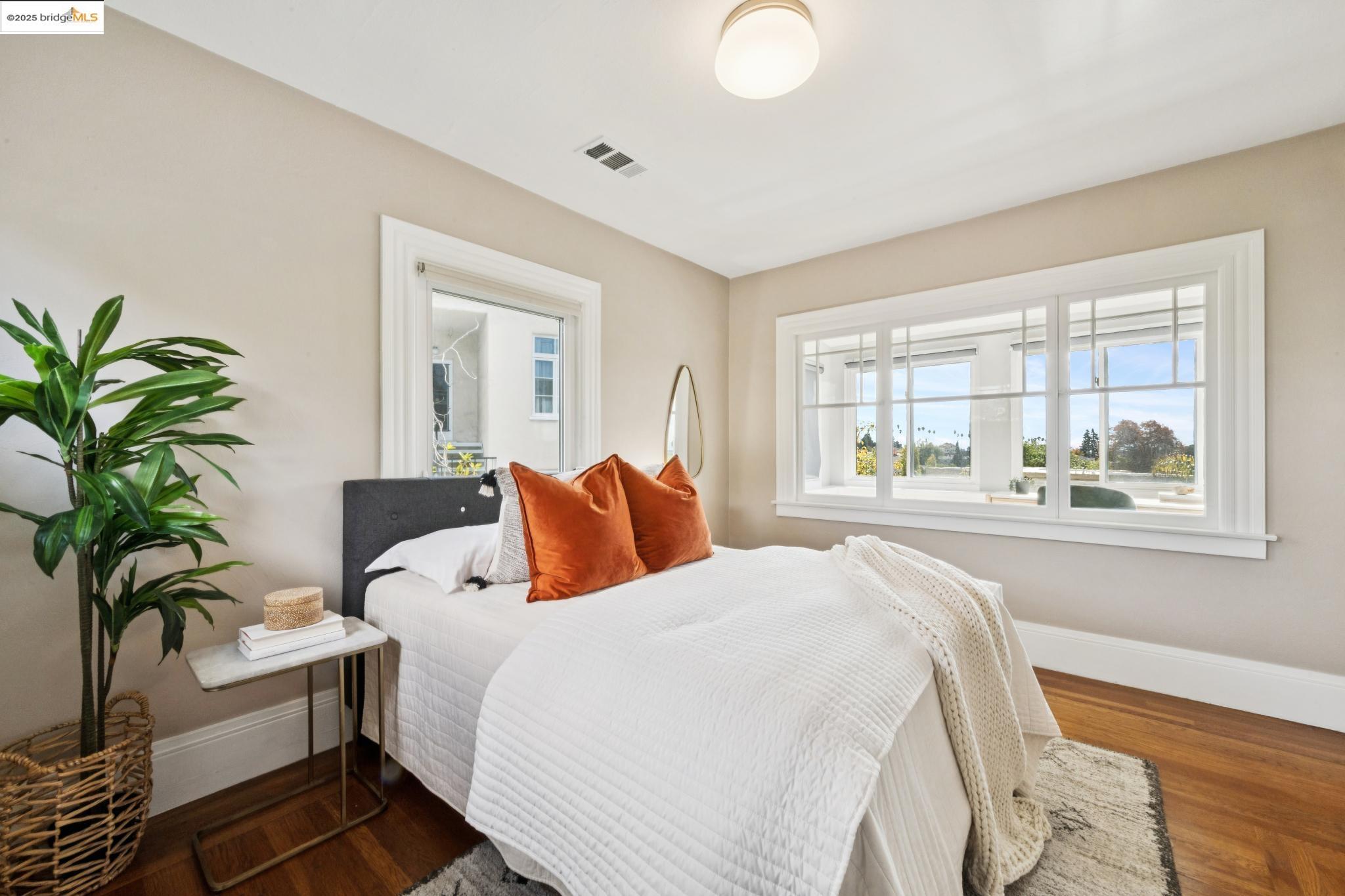 Detail Gallery Image 27 of 49 For 919 Mckinley Ave, Oakland,  CA 94610 - 3 Beds | 1/1 Baths