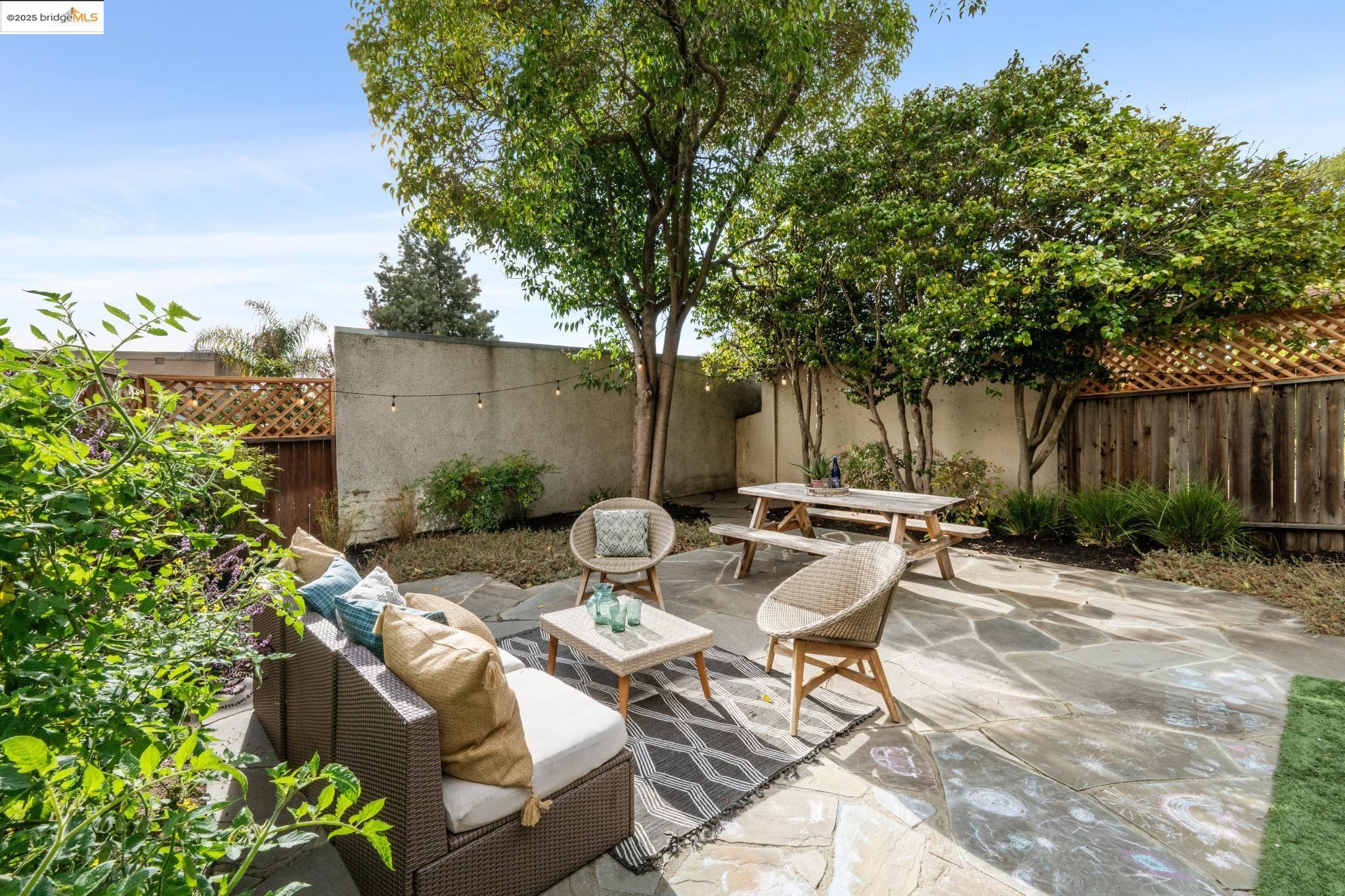 Detail Gallery Image 43 of 49 For 919 Mckinley Ave, Oakland,  CA 94610 - 3 Beds | 1/1 Baths