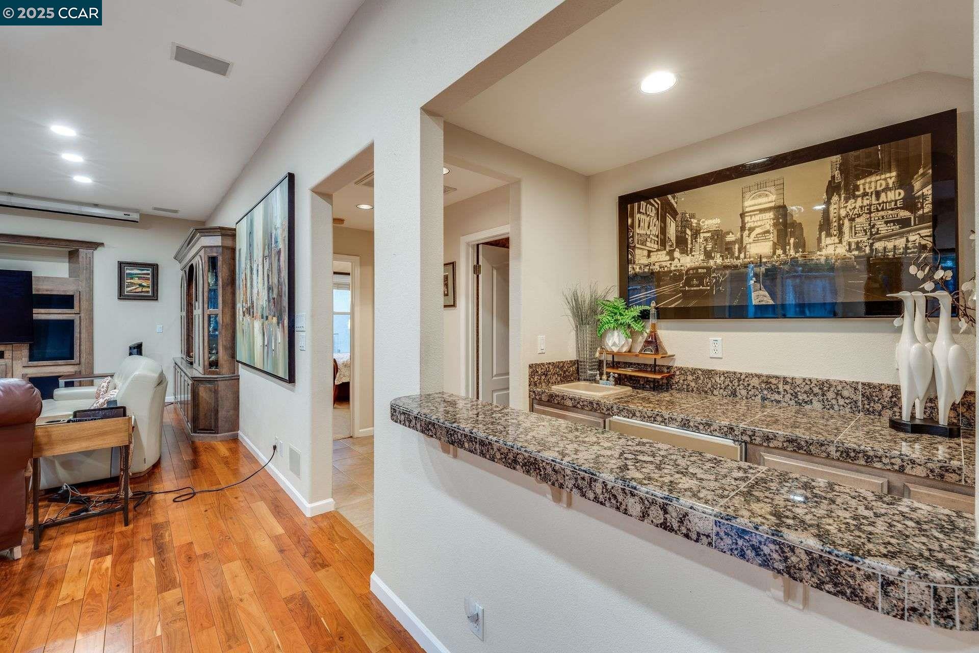 Detail Gallery Image 22 of 52 For 1105 Peacock Creek Drive, Clayton,  CA 94517 - 5 Beds | 3/1 Baths