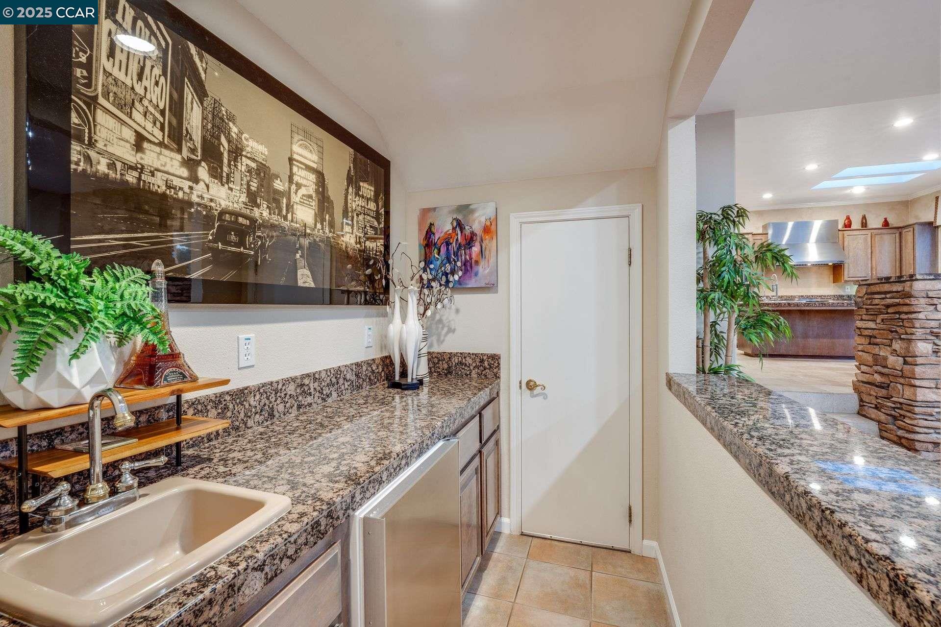 Detail Gallery Image 23 of 52 For 1105 Peacock Creek Drive, Clayton,  CA 94517 - 5 Beds | 3/1 Baths