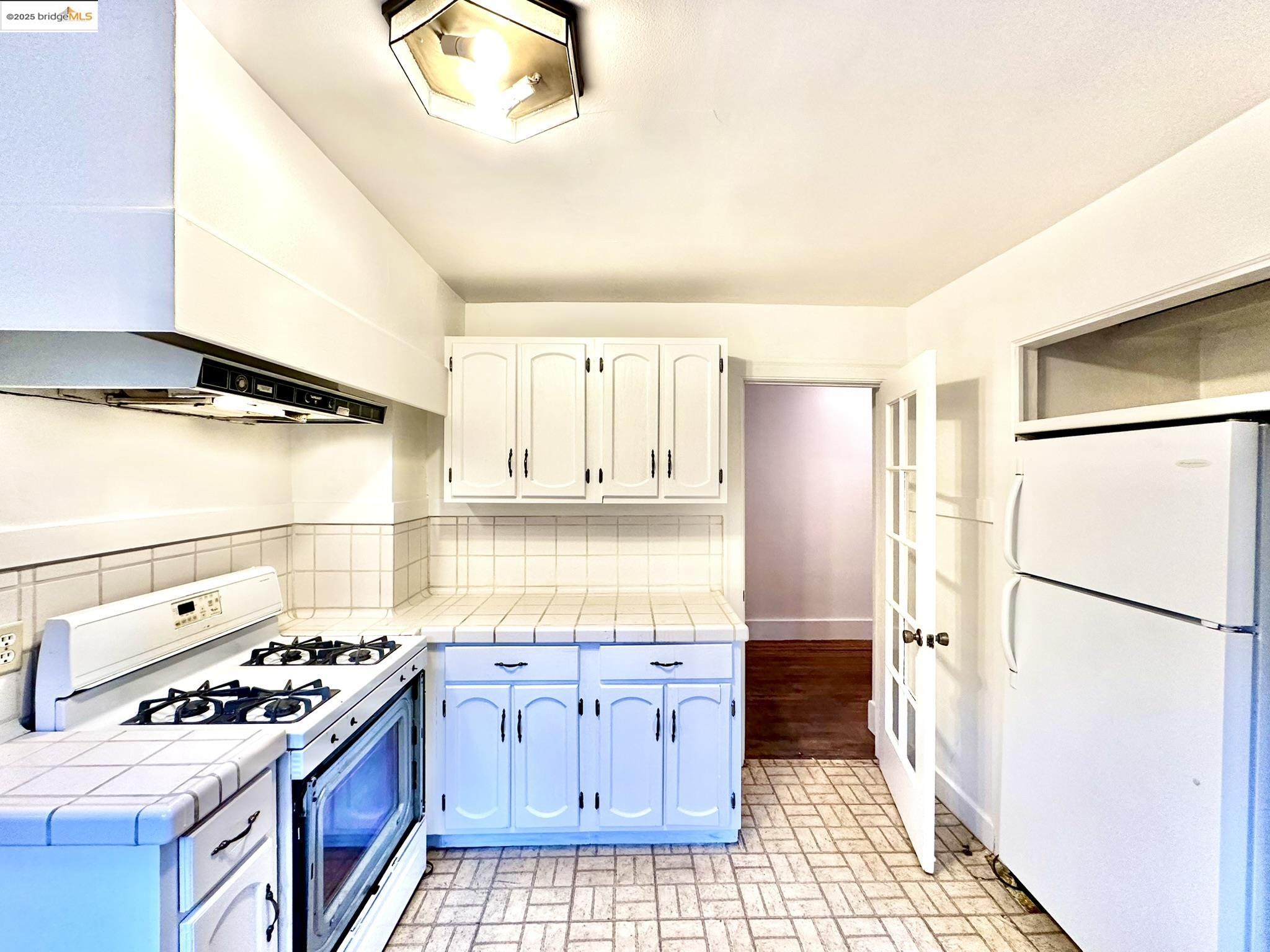 Detail Gallery Image 19 of 25 For 6014 La Salle Ave, Oakland,  CA 94611 - 3 Beds | 2 Baths