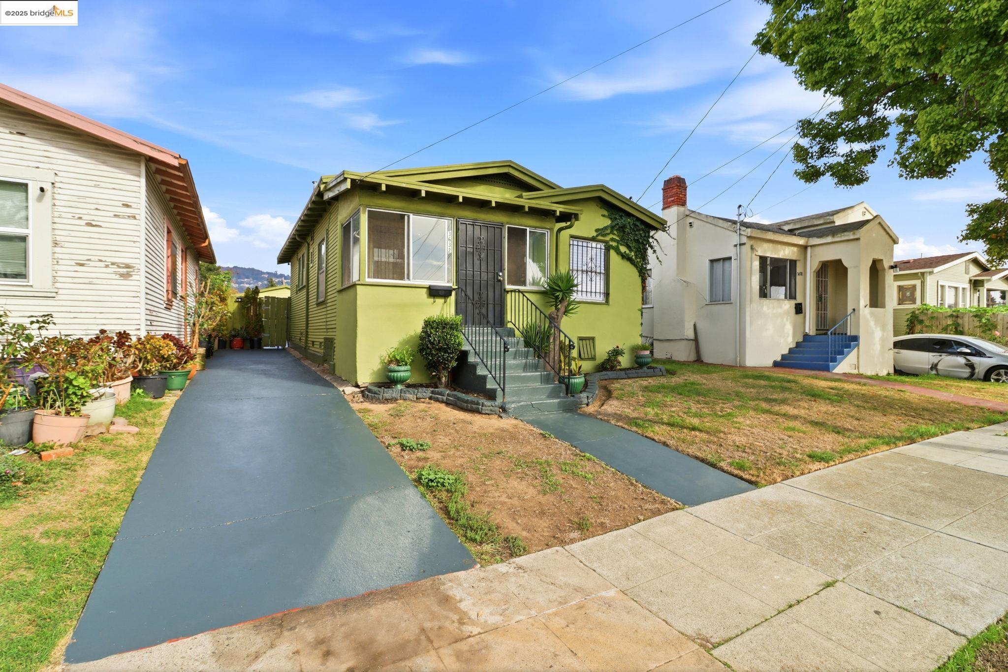 Detail Gallery Image 4 of 35 For 3632 Hageman Avenue, Oakland,  CA 94619 - 2 Beds | 1 Baths