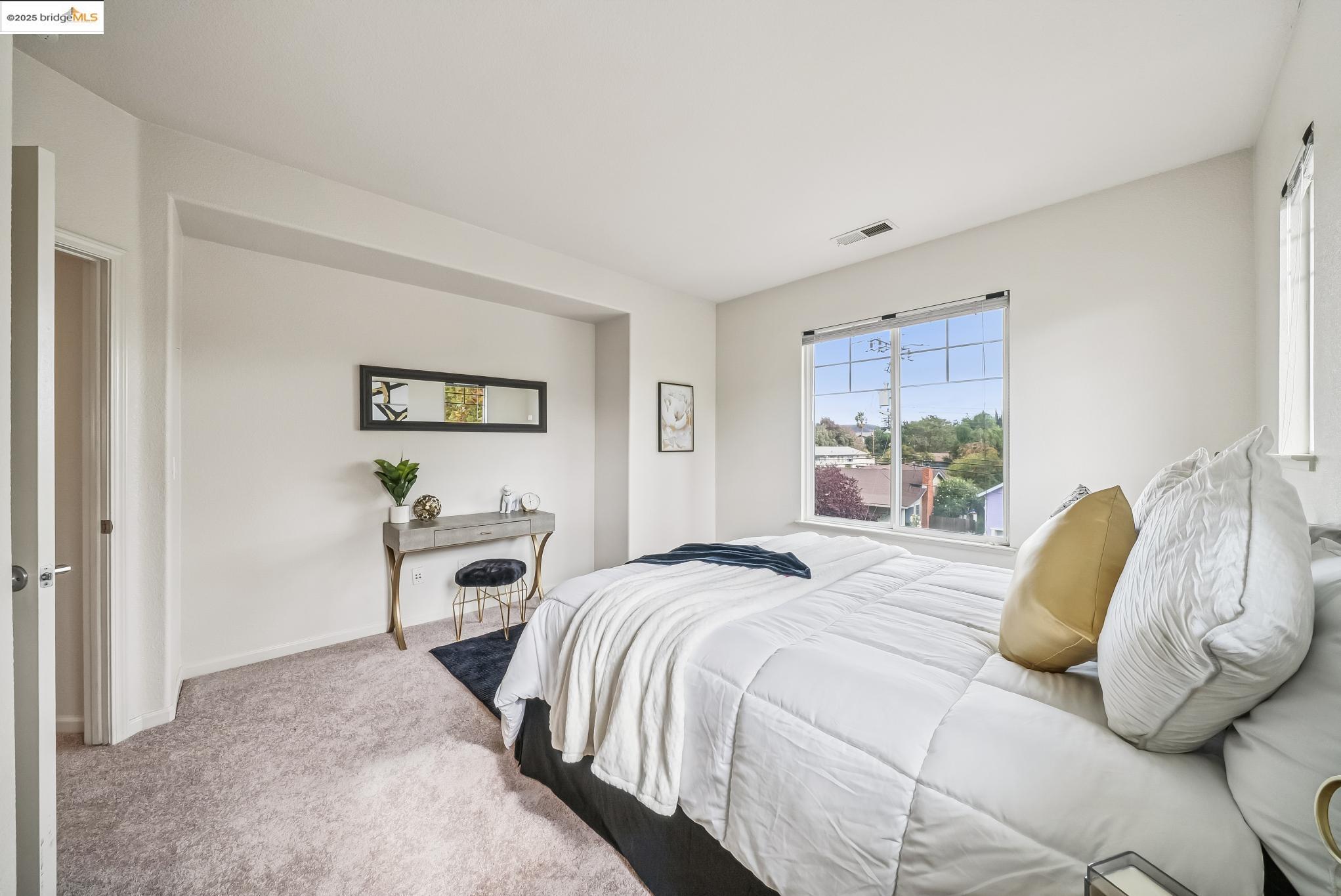 Detail Gallery Image 26 of 46 For 1861 Parkside Dr, Concord,  CA 94519 - 3 Beds | 2/1 Baths