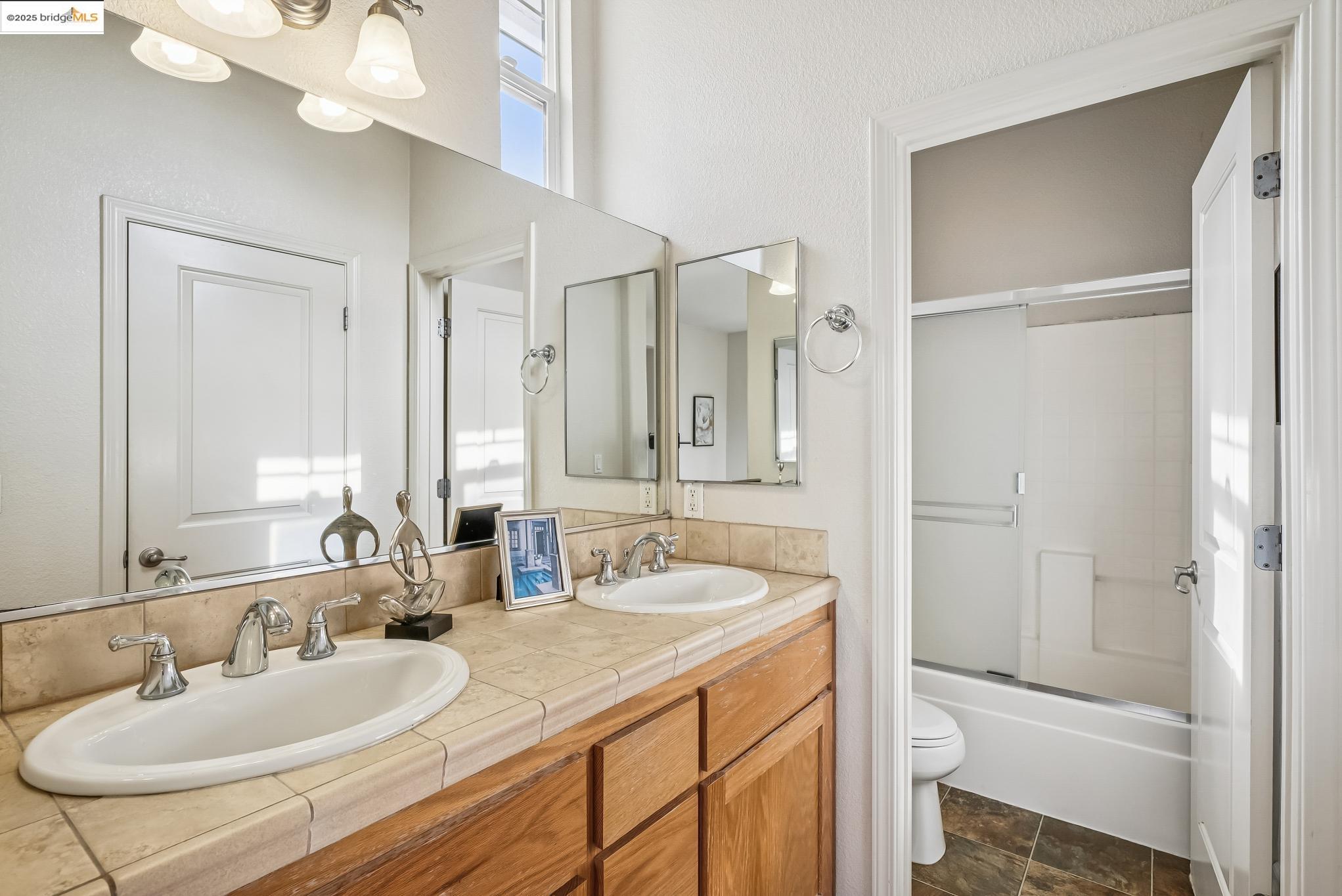Detail Gallery Image 28 of 46 For 1861 Parkside Dr, Concord,  CA 94519 - 3 Beds | 2/1 Baths