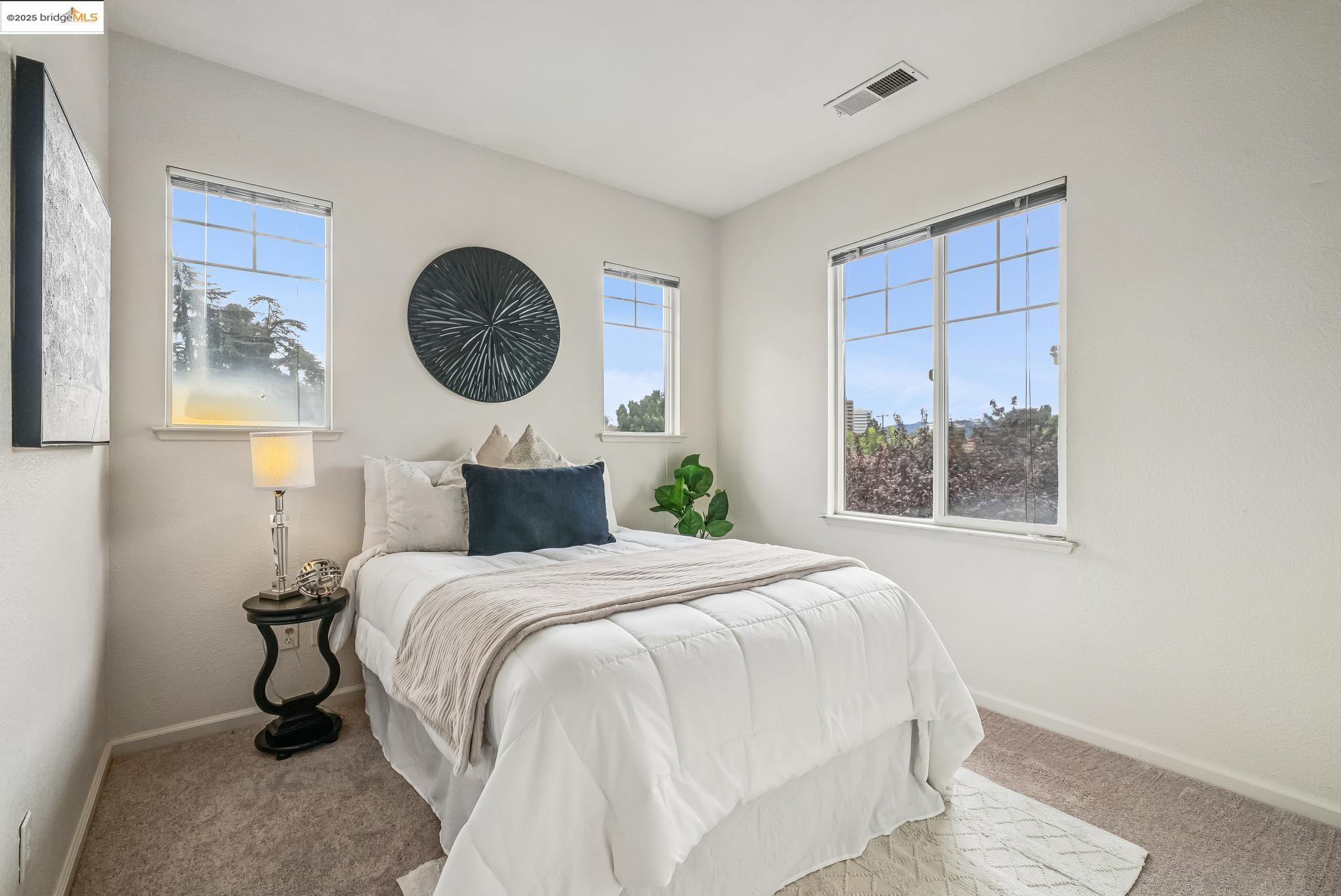 Detail Gallery Image 34 of 46 For 1861 Parkside Dr, Concord,  CA 94519 - 3 Beds | 2/1 Baths