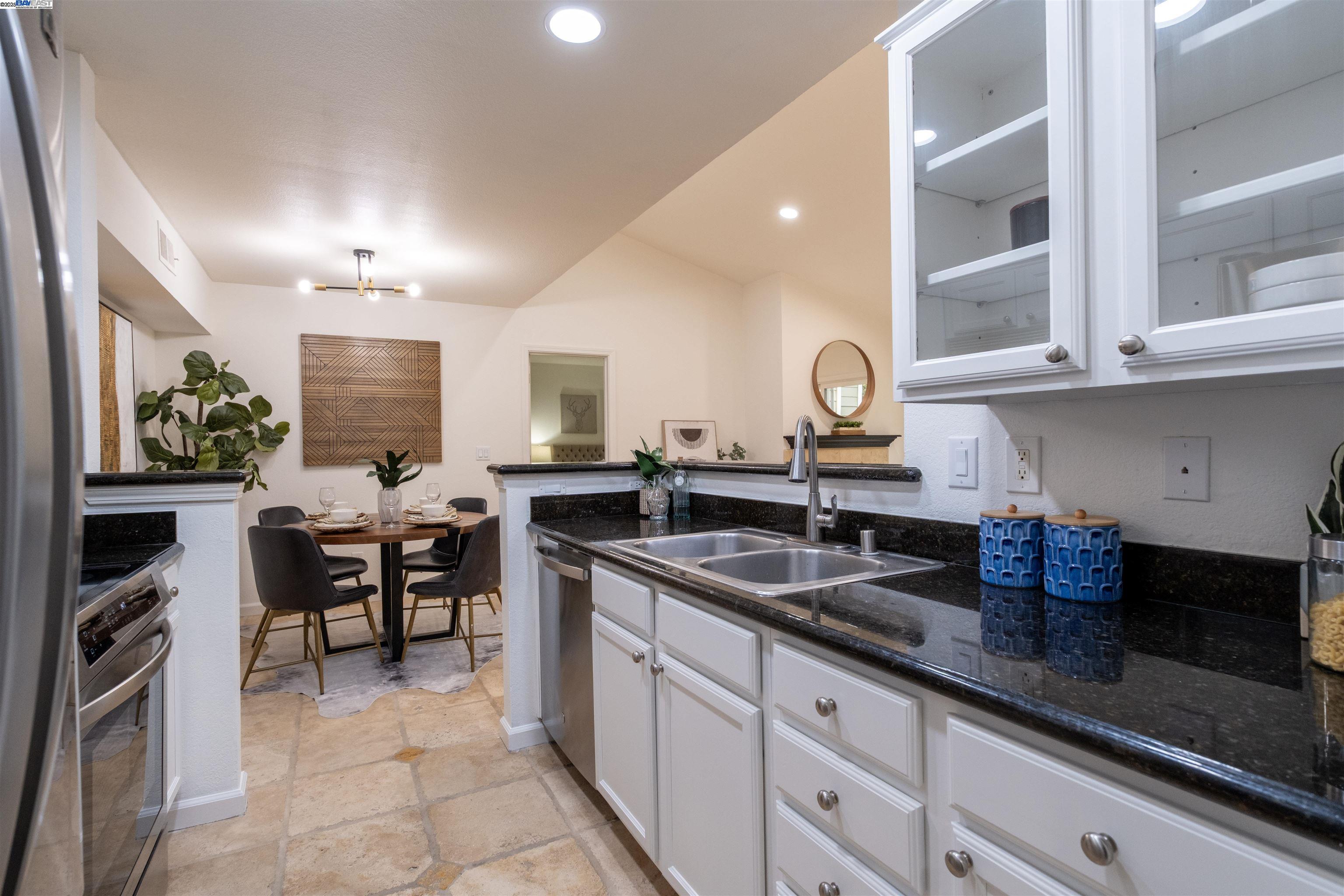 Detail Gallery Image 9 of 33 For 285 Reflections Dr #23,  San Ramon,  CA 94583 - 2 Beds | 2 Baths