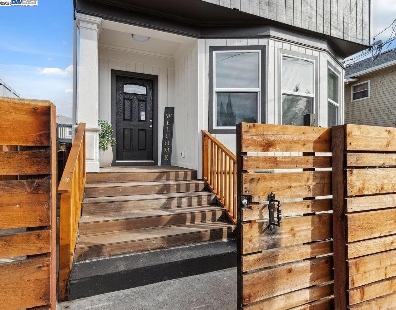 Detail Gallery Image 25 of 29 For 842 E 17th St, Oakland,  CA 94606 - 4 Beds | 2 Baths