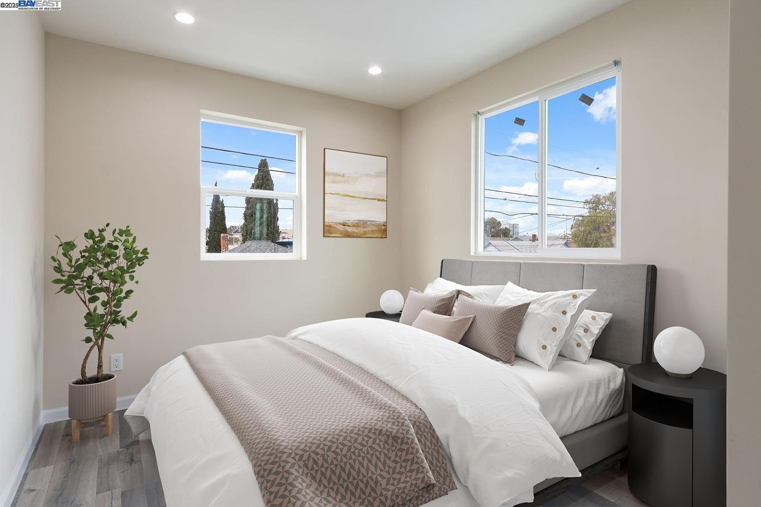 Detail Gallery Image 8 of 12 For 842 E 17th St, Oakland,  CA 94606 - 4 Beds | 2 Baths