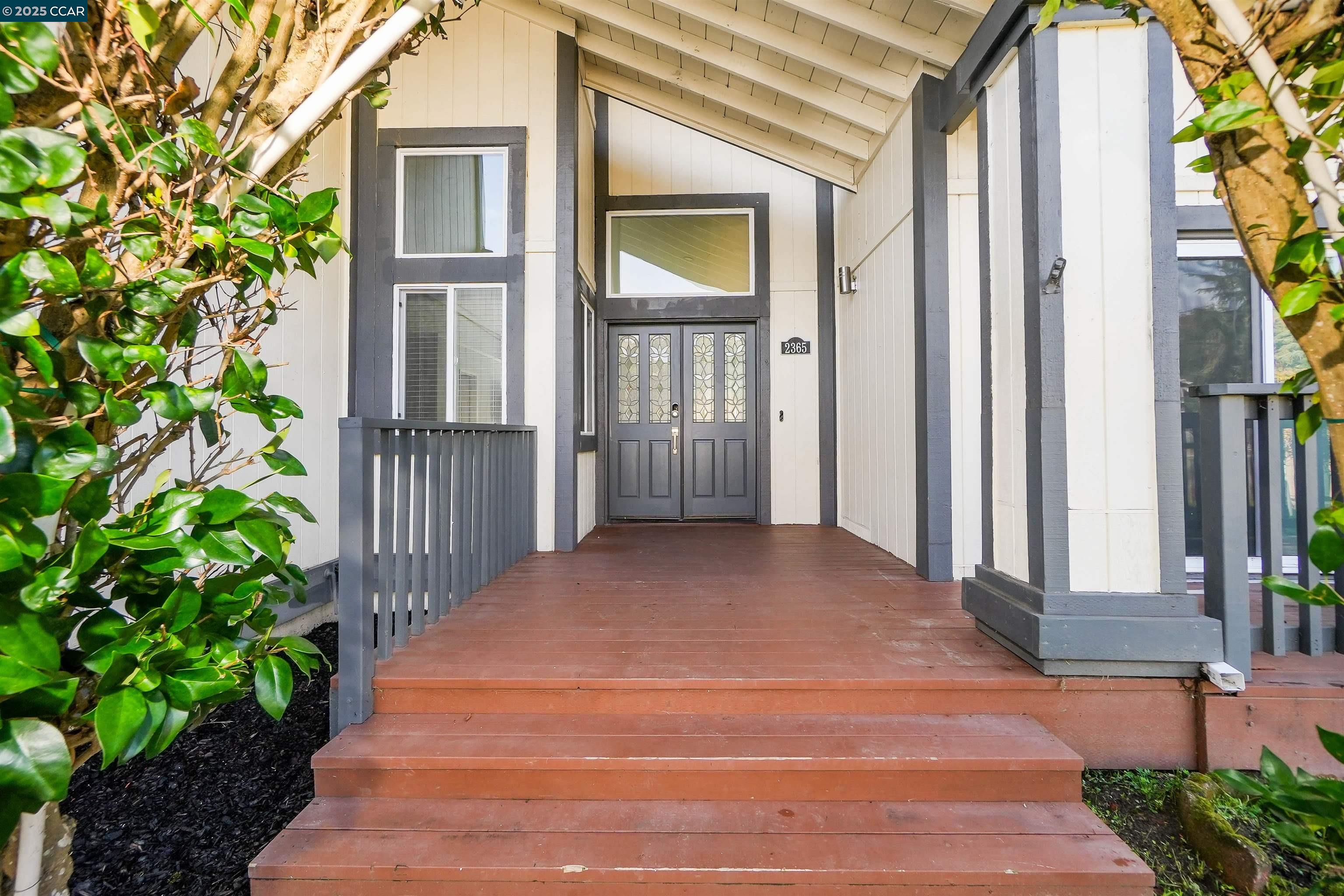 Detail Gallery Image 6 of 53 For 2365 Martinez Ct, Pinole,  CA 94564 - 3 Beds | 2 Baths