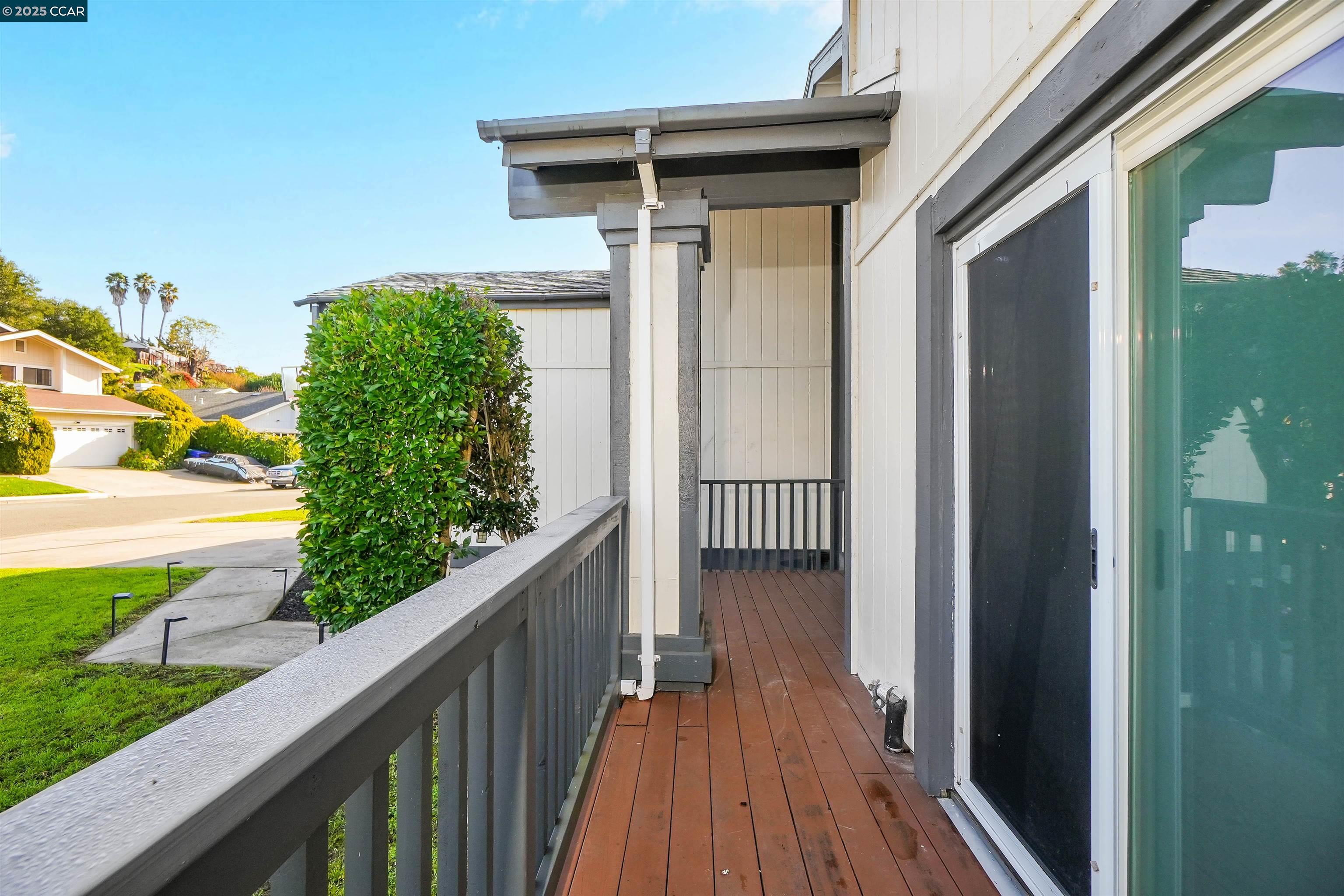 Detail Gallery Image 10 of 53 For 2365 Martinez Ct, Pinole,  CA 94564 - 3 Beds | 2 Baths