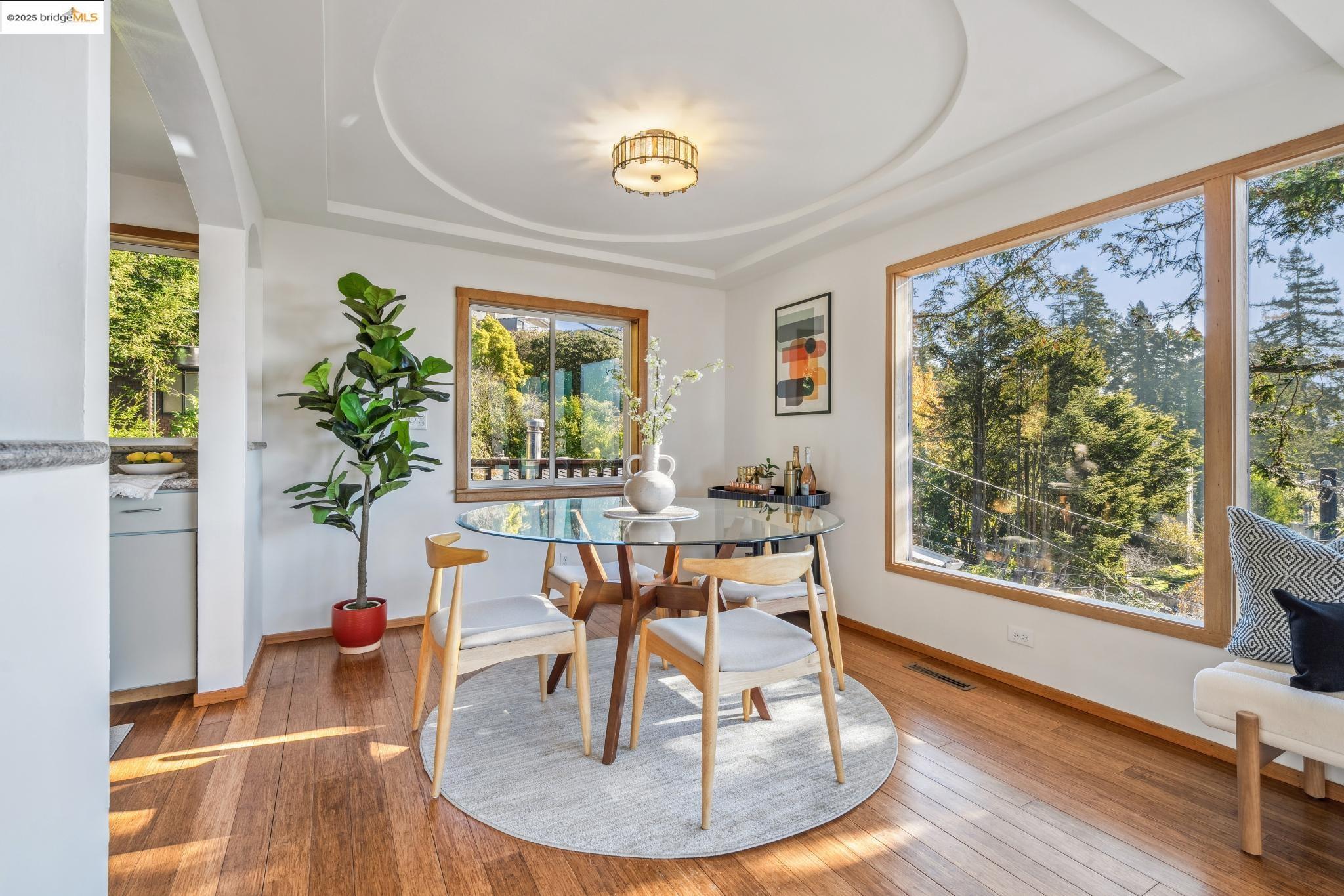 Detail Gallery Image 11 of 60 For 1005 Miller Ave, Berkeley,  CA 94708 - 4 Beds | 3 Baths