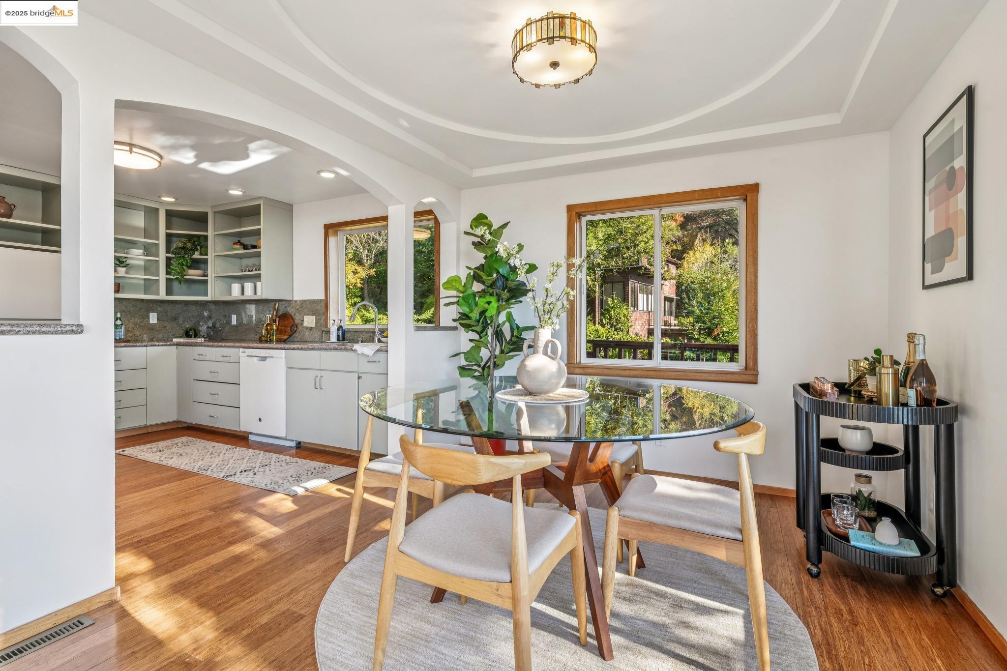 Detail Gallery Image 12 of 60 For 1005 Miller Ave, Berkeley,  CA 94708 - 4 Beds | 3 Baths