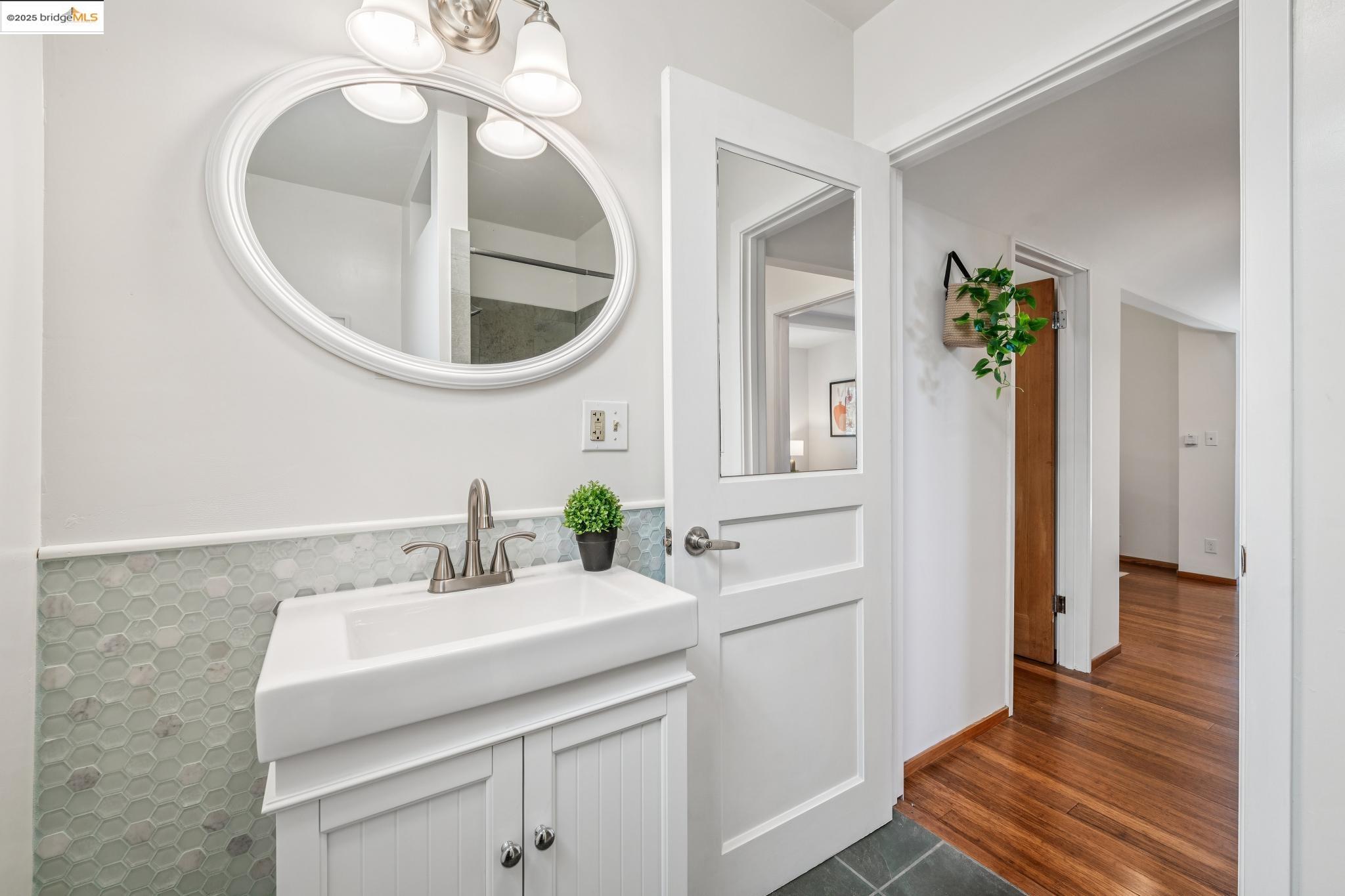 Detail Gallery Image 23 of 60 For 1005 Miller Ave, Berkeley,  CA 94708 - 4 Beds | 3 Baths