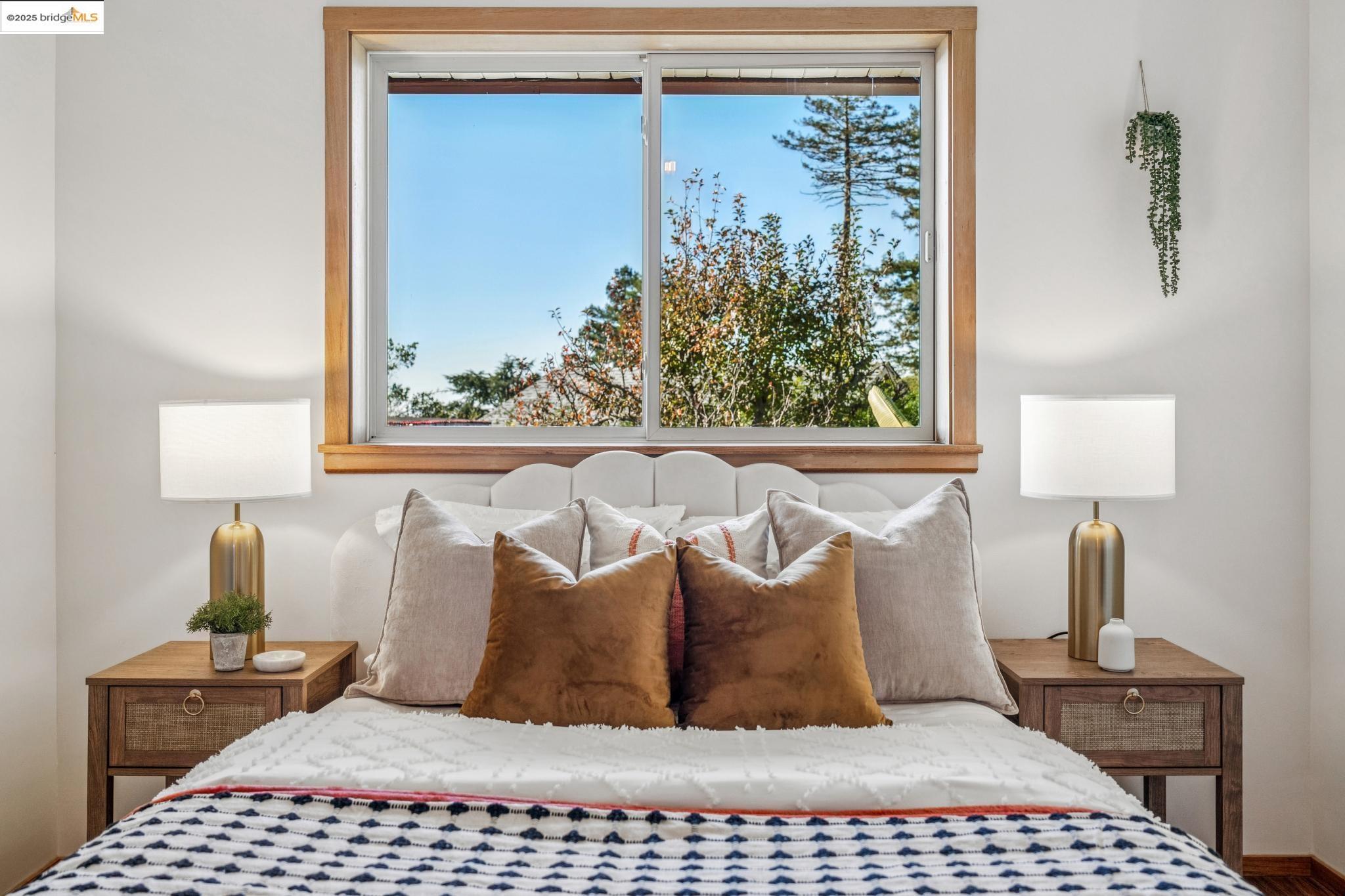 Detail Gallery Image 25 of 60 For 1005 Miller Ave, Berkeley,  CA 94708 - 4 Beds | 3 Baths