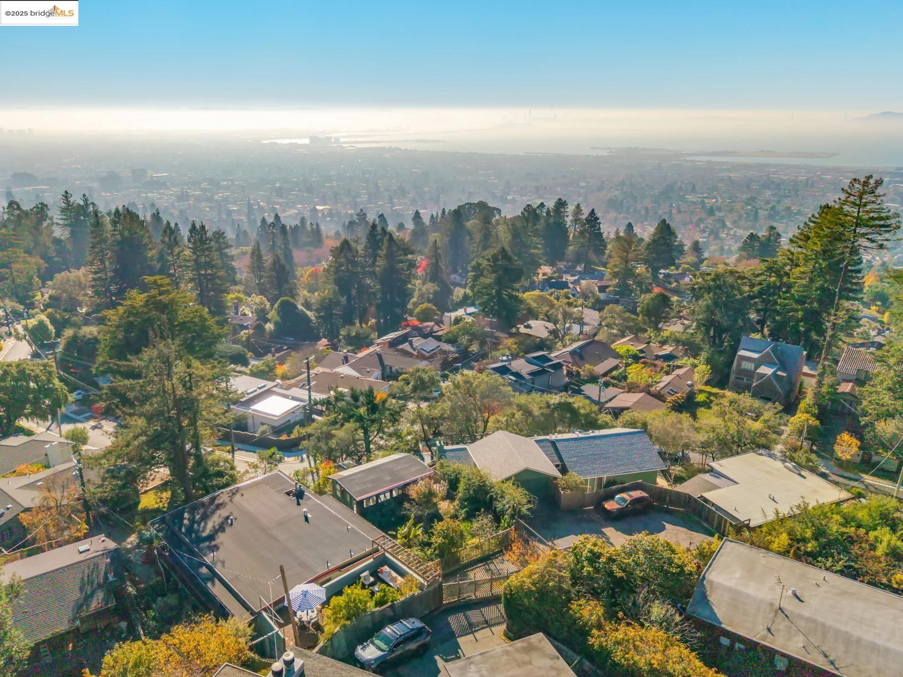 Detail Gallery Image 59 of 60 For 1005 Miller Ave, Berkeley,  CA 94708 - 4 Beds | 3 Baths