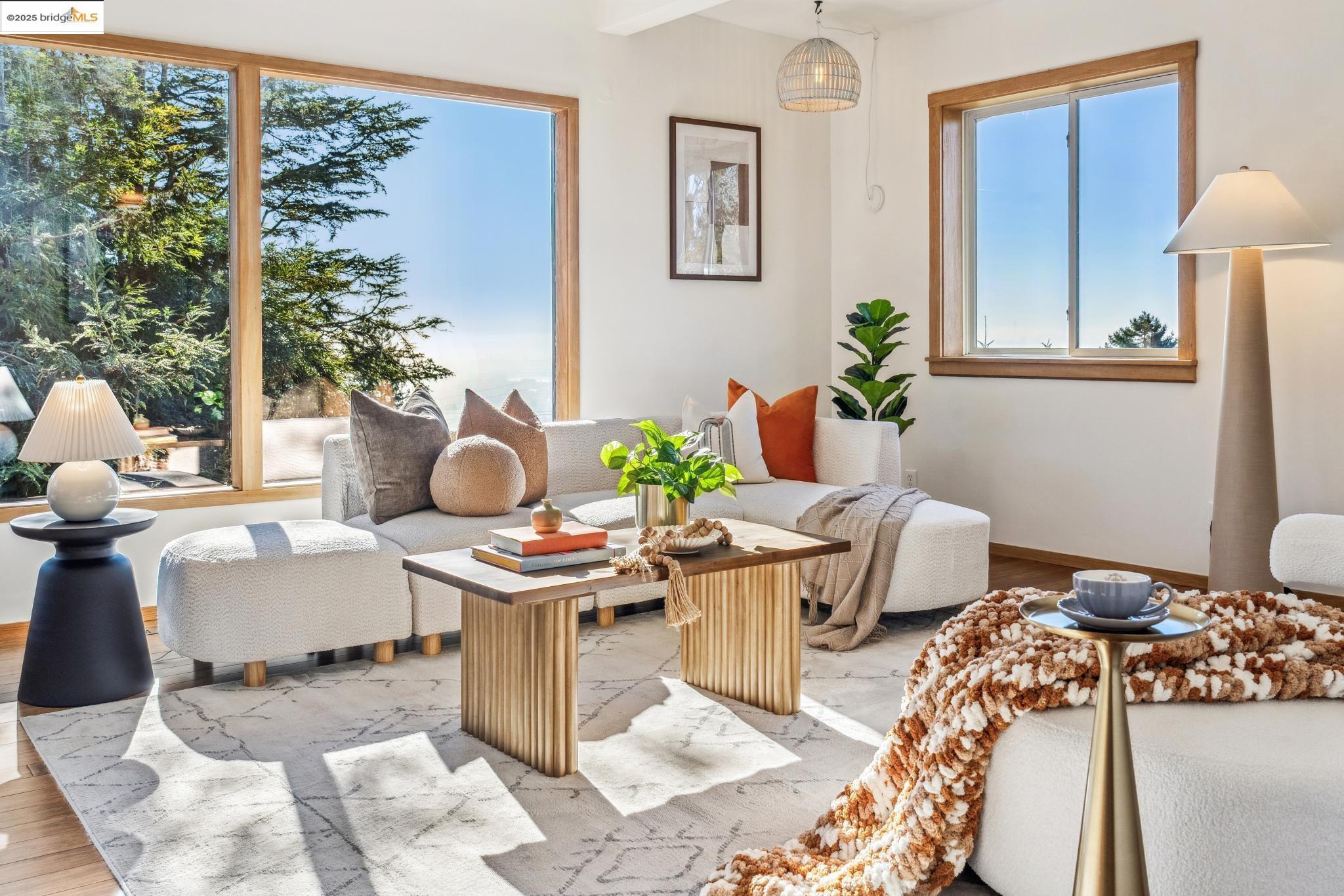 Detail Gallery Image 7 of 60 For 1005 Miller Ave, Berkeley,  CA 94708 - 4 Beds | 3 Baths