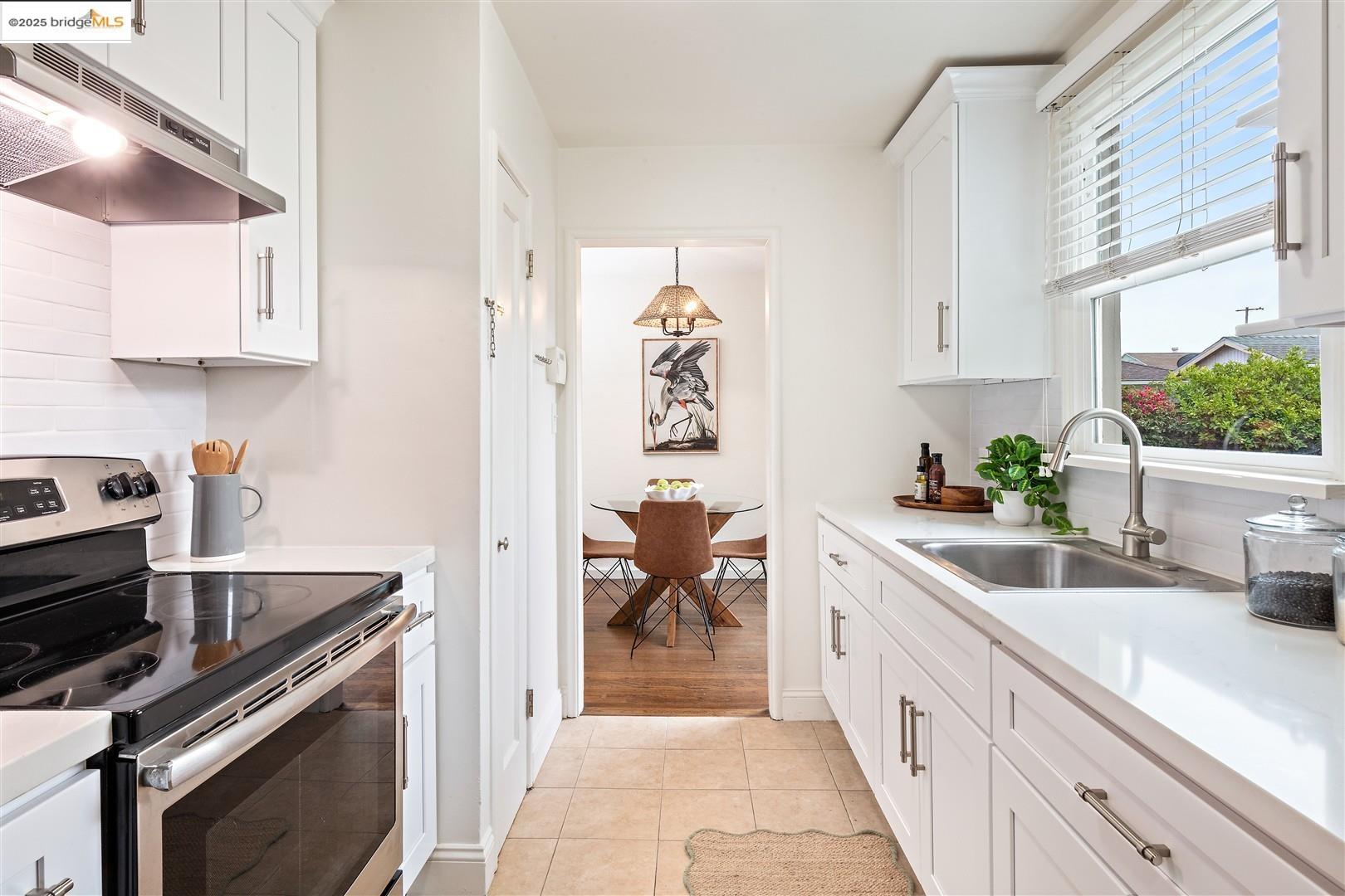 Detail Gallery Image 14 of 29 For 2362 Roosevelt Ave, Richmond,  CA 94804 - 2 Beds | 1 Baths