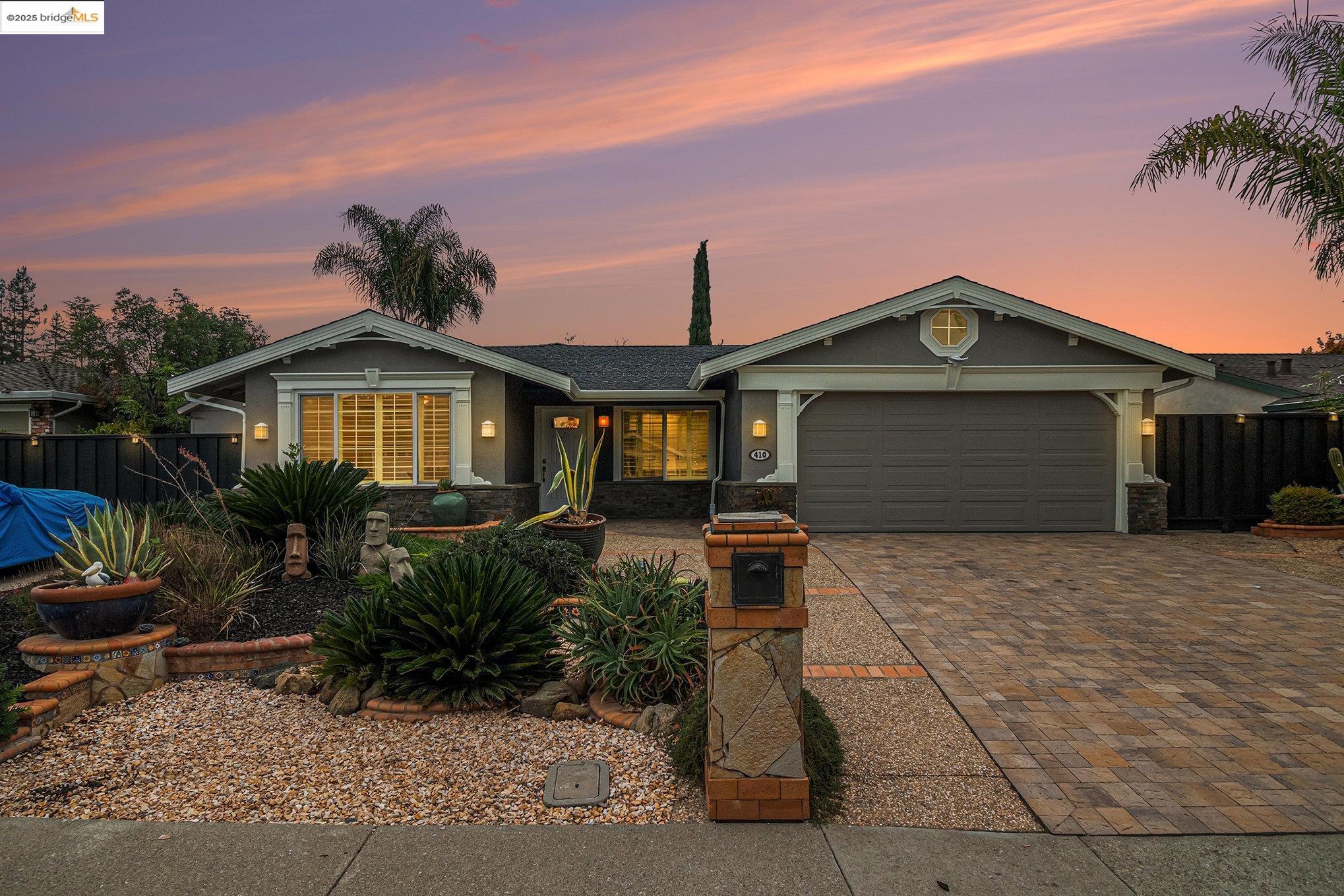 Front Image Thumbnail for EB41117433