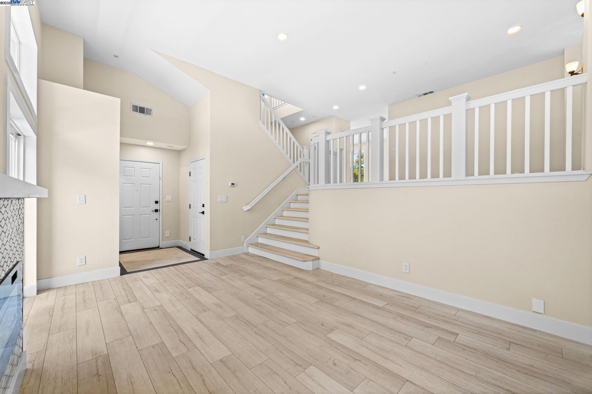 Detail Gallery Image 14 of 41 For 4630 Central Pkwy, Dublin,  CA 94568 - 3 Beds | 2/1 Baths