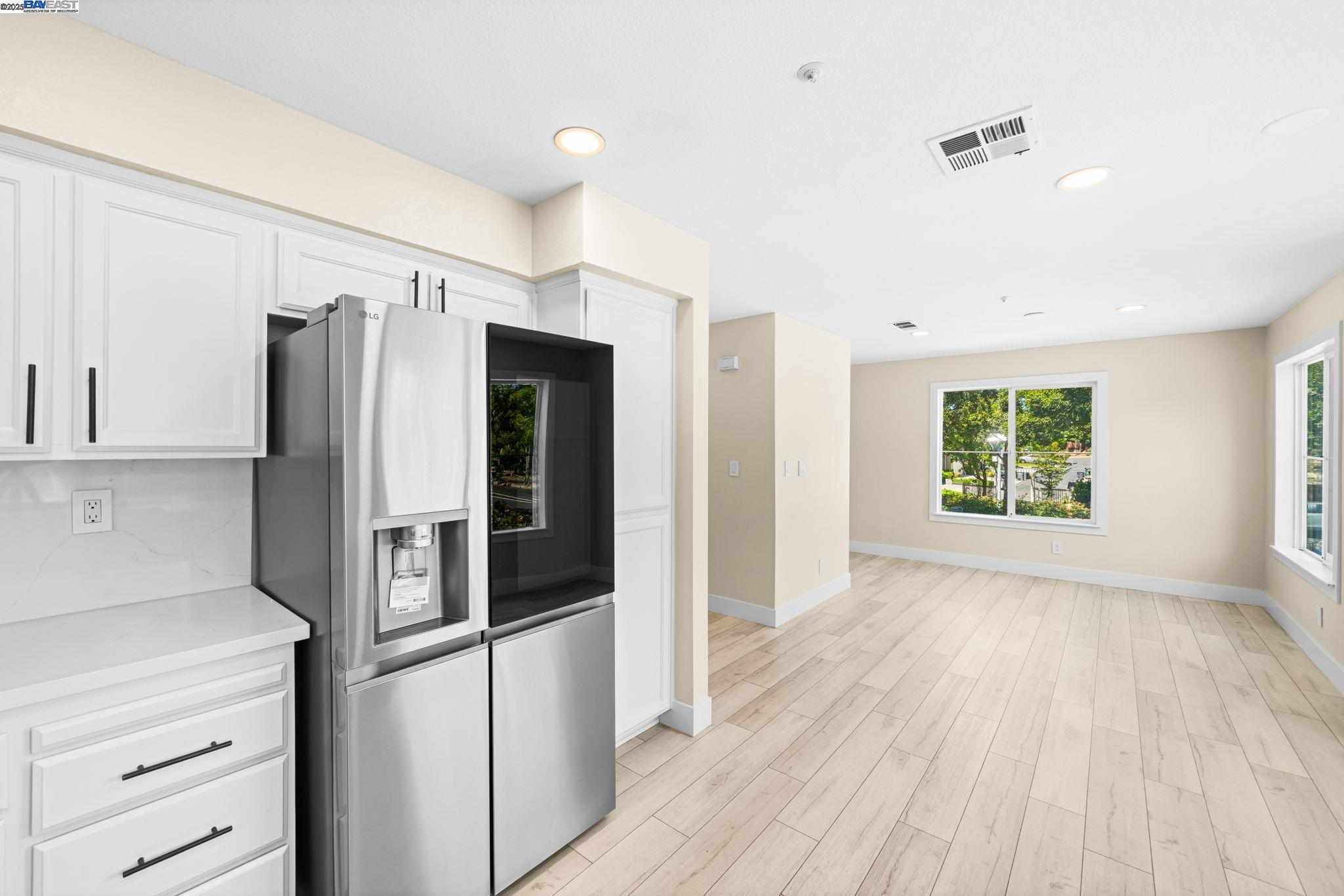 Detail Gallery Image 18 of 41 For 4630 Central Pkwy, Dublin,  CA 94568 - 3 Beds | 2/1 Baths