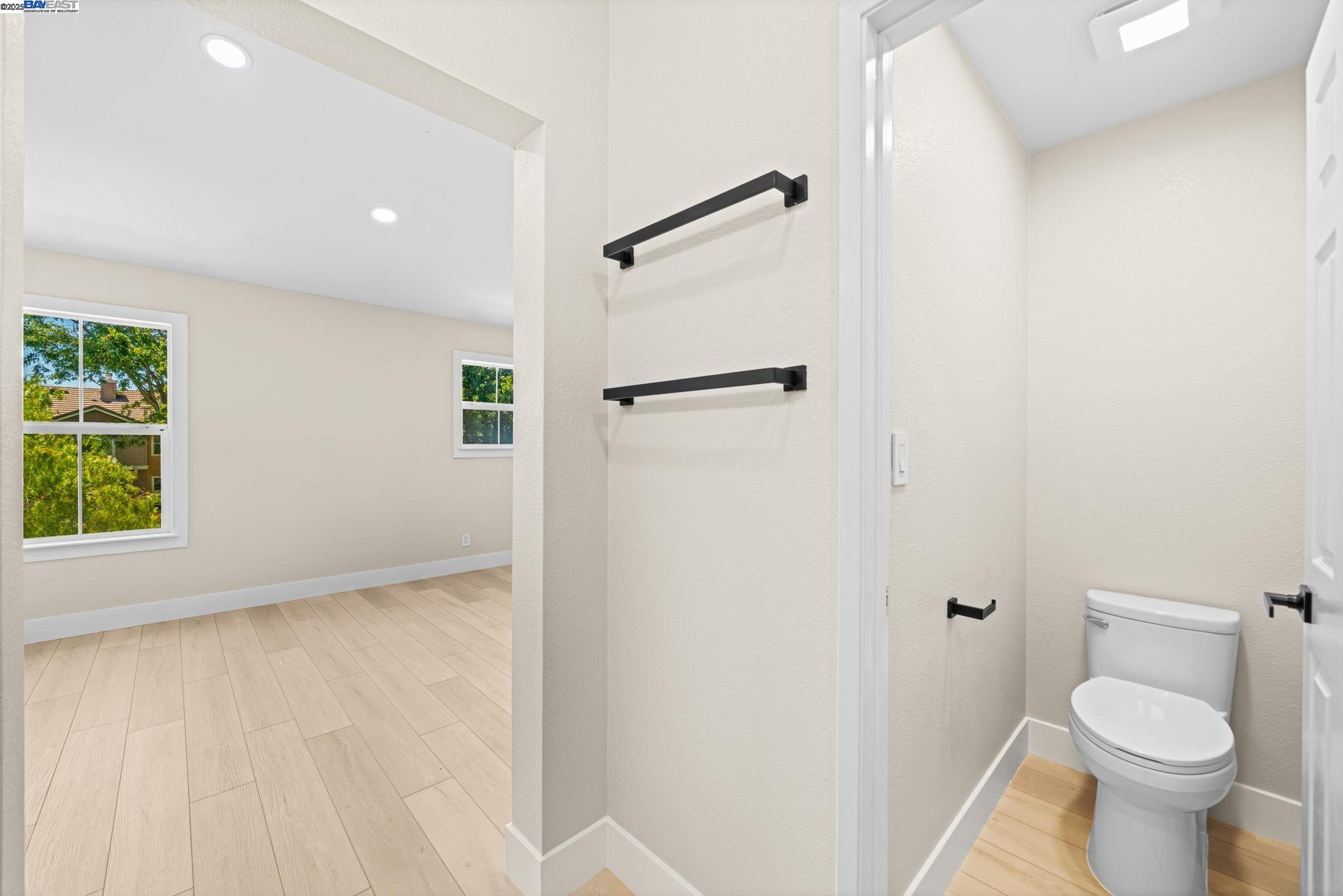 Detail Gallery Image 25 of 41 For 4630 Central Pkwy, Dublin,  CA 94568 - 3 Beds | 2/1 Baths