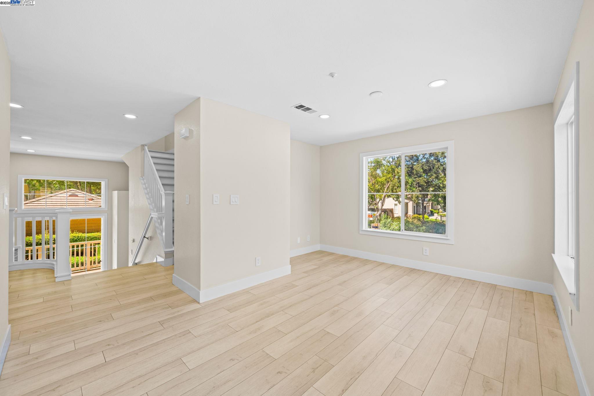 Detail Gallery Image 29 of 41 For 4630 Central Pkwy, Dublin,  CA 94568 - 3 Beds | 2/1 Baths