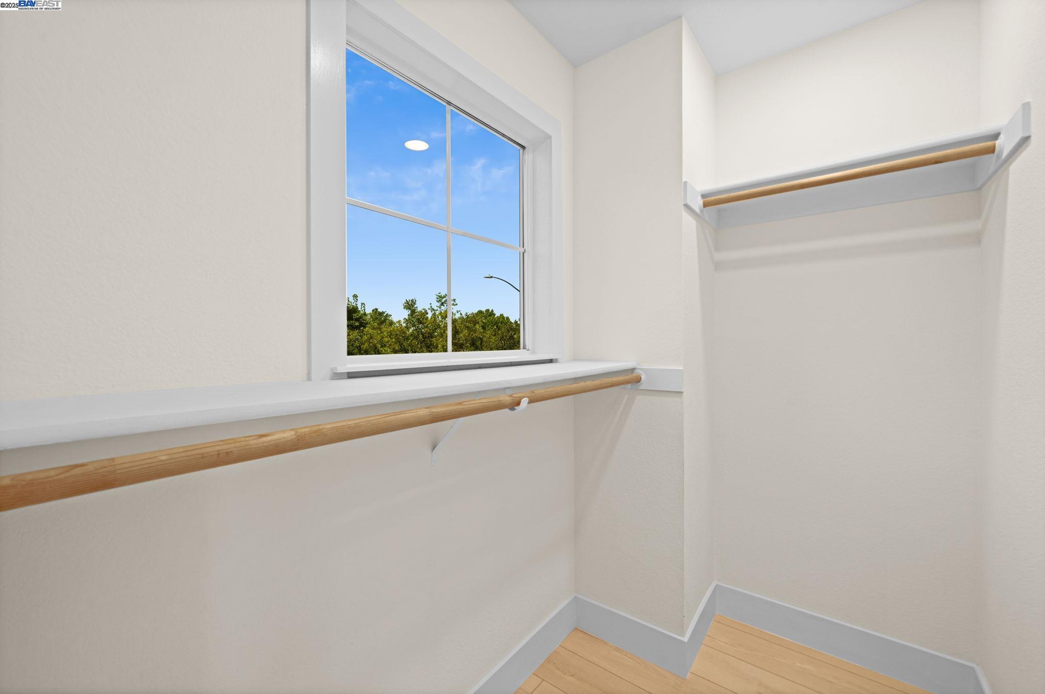 Detail Gallery Image 30 of 41 For 4630 Central Pkwy, Dublin,  CA 94568 - 3 Beds | 2/1 Baths