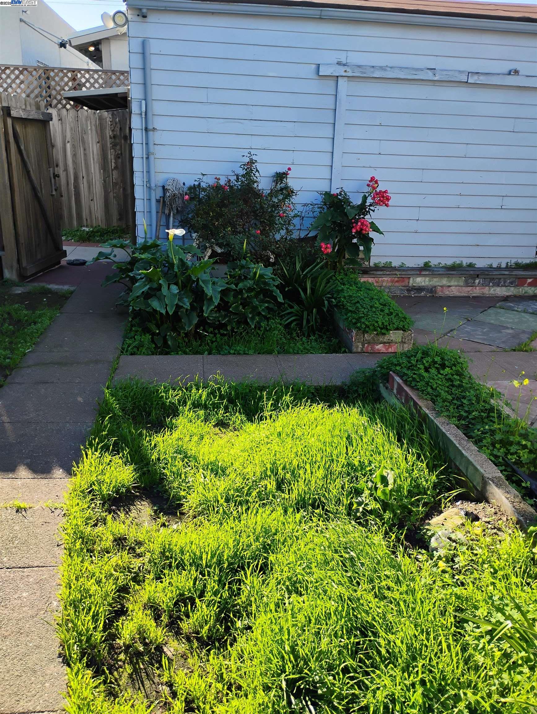 Detail Gallery Image 29 of 49 For 2621 66th Avenue, Oakland,  CA 94605 - 2 Beds | 1 Baths