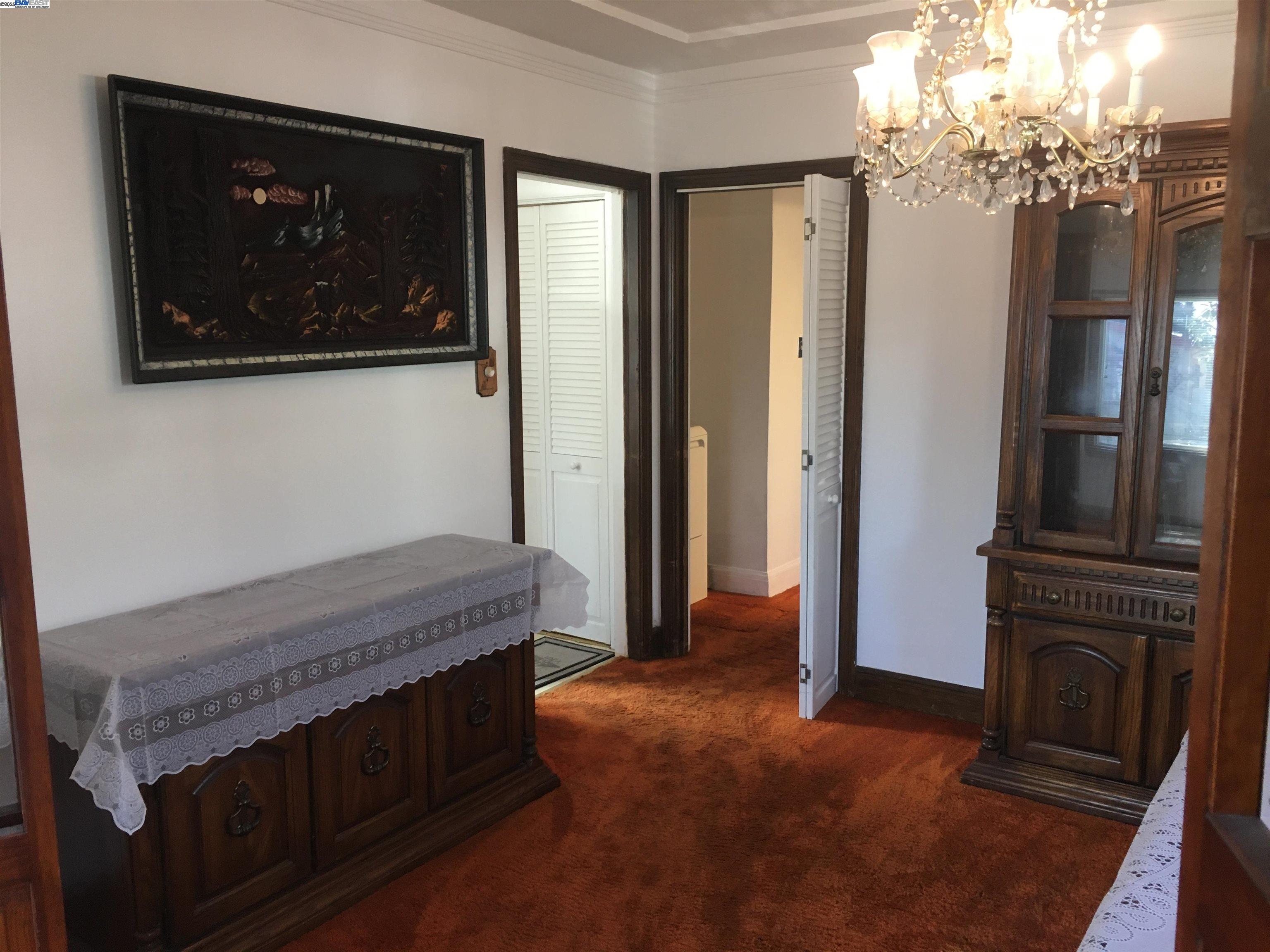 Detail Gallery Image 5 of 49 For 2621 66th Avenue, Oakland,  CA 94605 - 2 Beds | 1 Baths