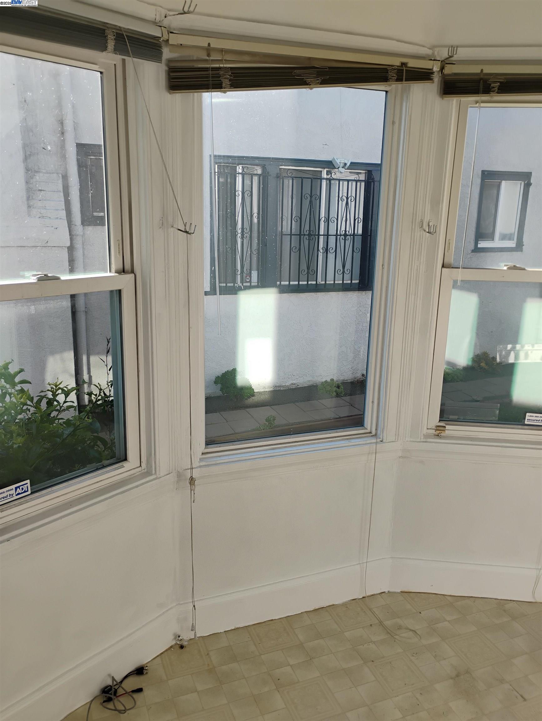 Detail Gallery Image 43 of 49 For 2621 66th Avenue, Oakland,  CA 94605 - 2 Beds | 1 Baths