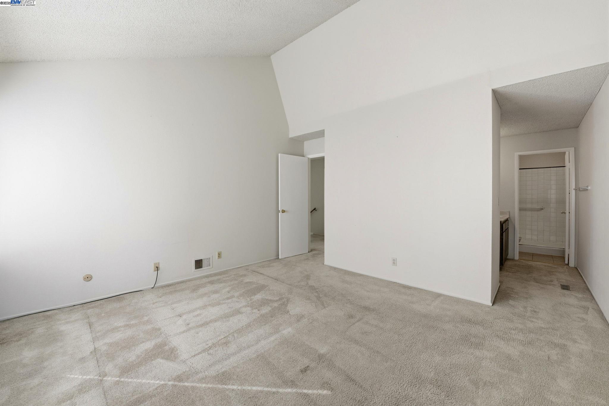 Detail Gallery Image 25 of 41 For 93 Cassia Dr, Hayward,  CA 94544 - 4 Beds | 3/1 Baths