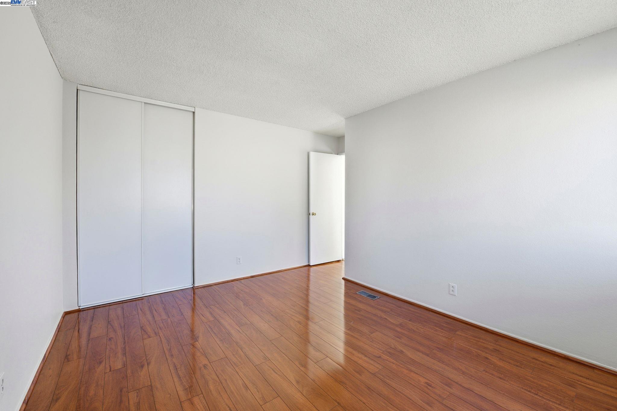 Detail Gallery Image 35 of 41 For 93 Cassia Dr, Hayward,  CA 94544 - 4 Beds | 3/1 Baths