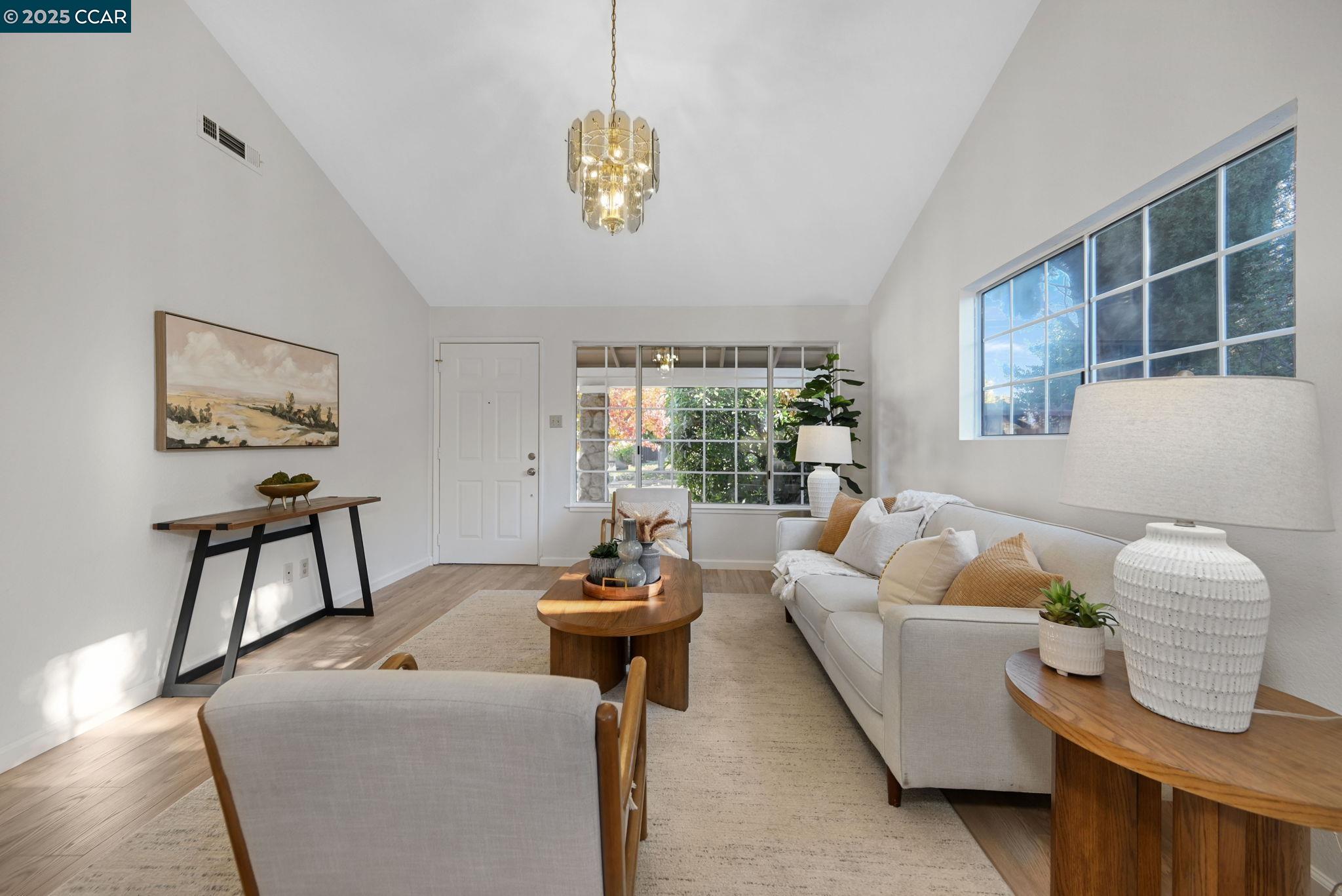 Detail Gallery Image 7 of 37 For 5506 Alaska Dr, Concord,  CA 94521 - 3 Beds | 1/1 Baths