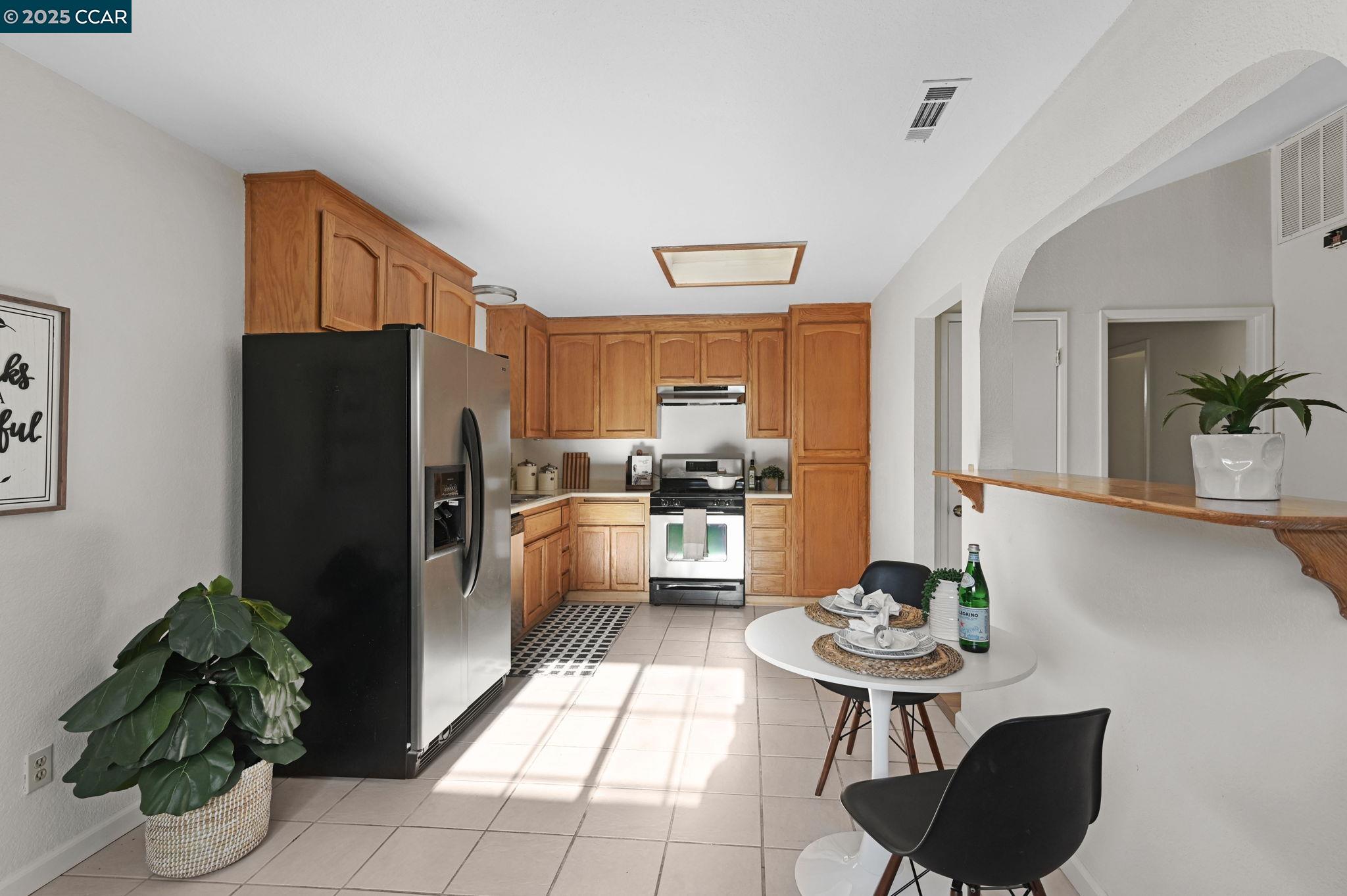 Detail Gallery Image 9 of 37 For 5506 Alaska Dr, Concord,  CA 94521 - 3 Beds | 1/1 Baths