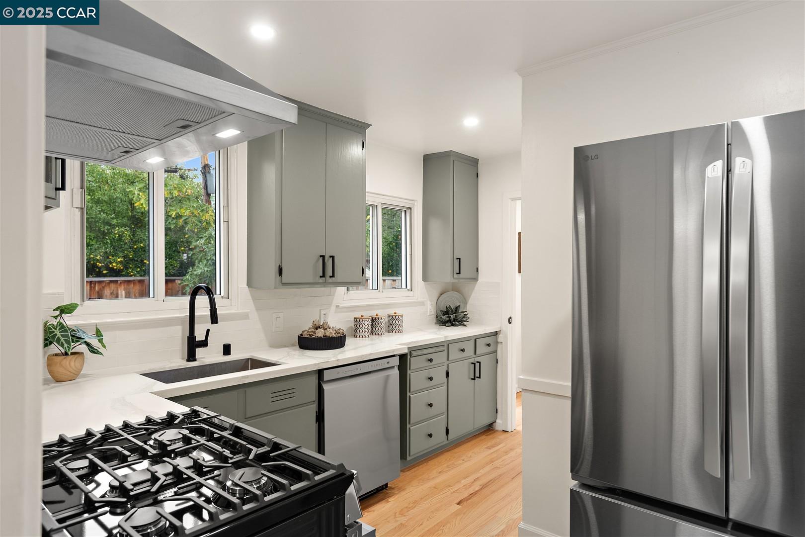 Detail Gallery Image 12 of 27 For 1228 Forrestal Ave, San Jose,  CA 95110 - 2 Beds | 1 Baths