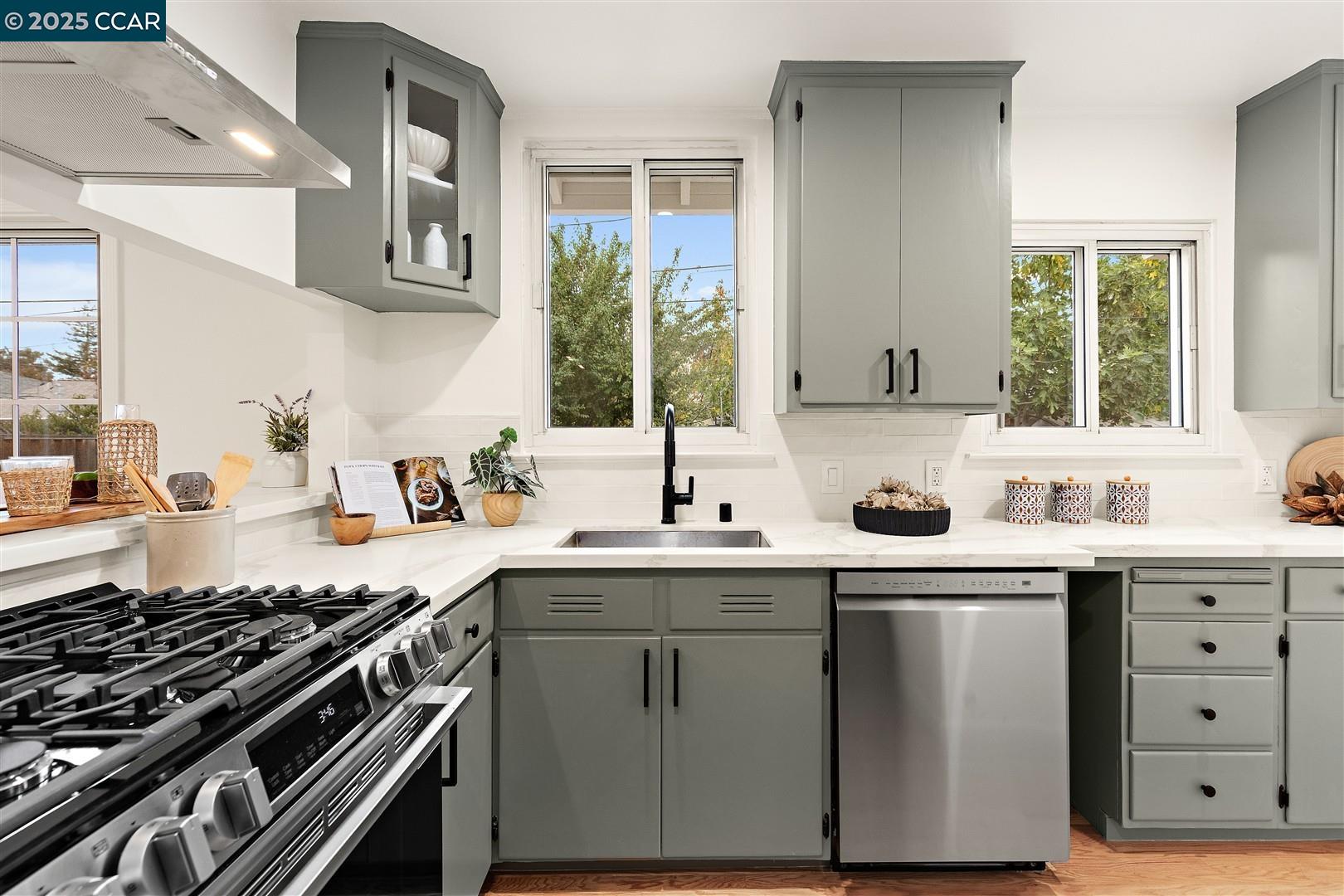 Detail Gallery Image 13 of 27 For 1228 Forrestal Ave, San Jose,  CA 95110 - 2 Beds | 1 Baths