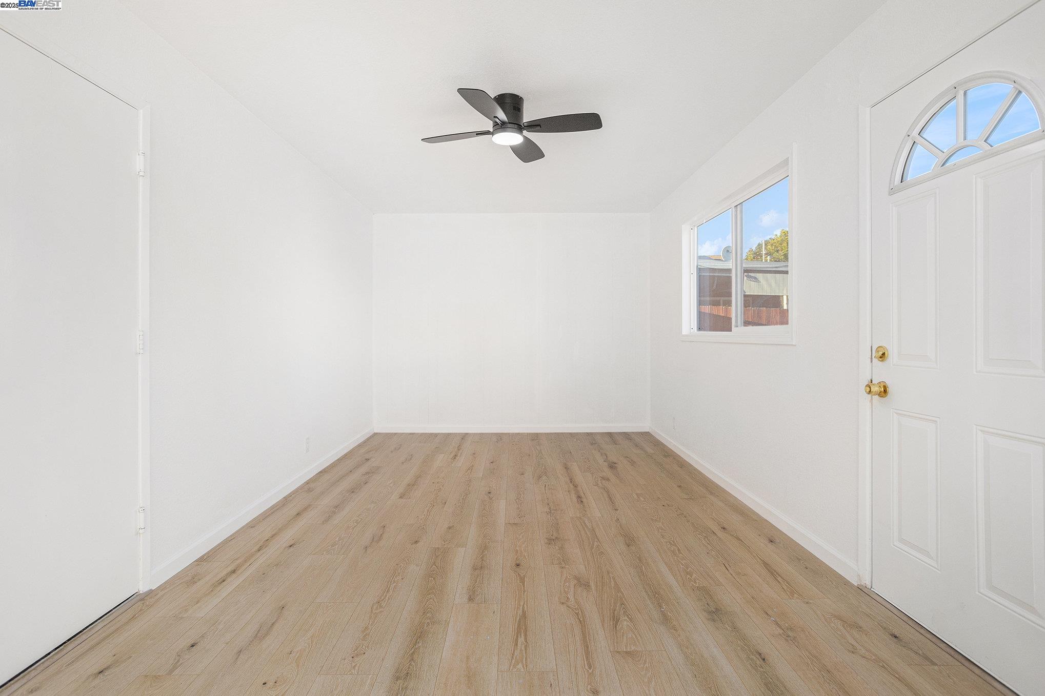 Detail Gallery Image 8 of 13 For 26772 Peterman Ave, Hayward,  CA 94545 - 3 Beds | 2 Baths