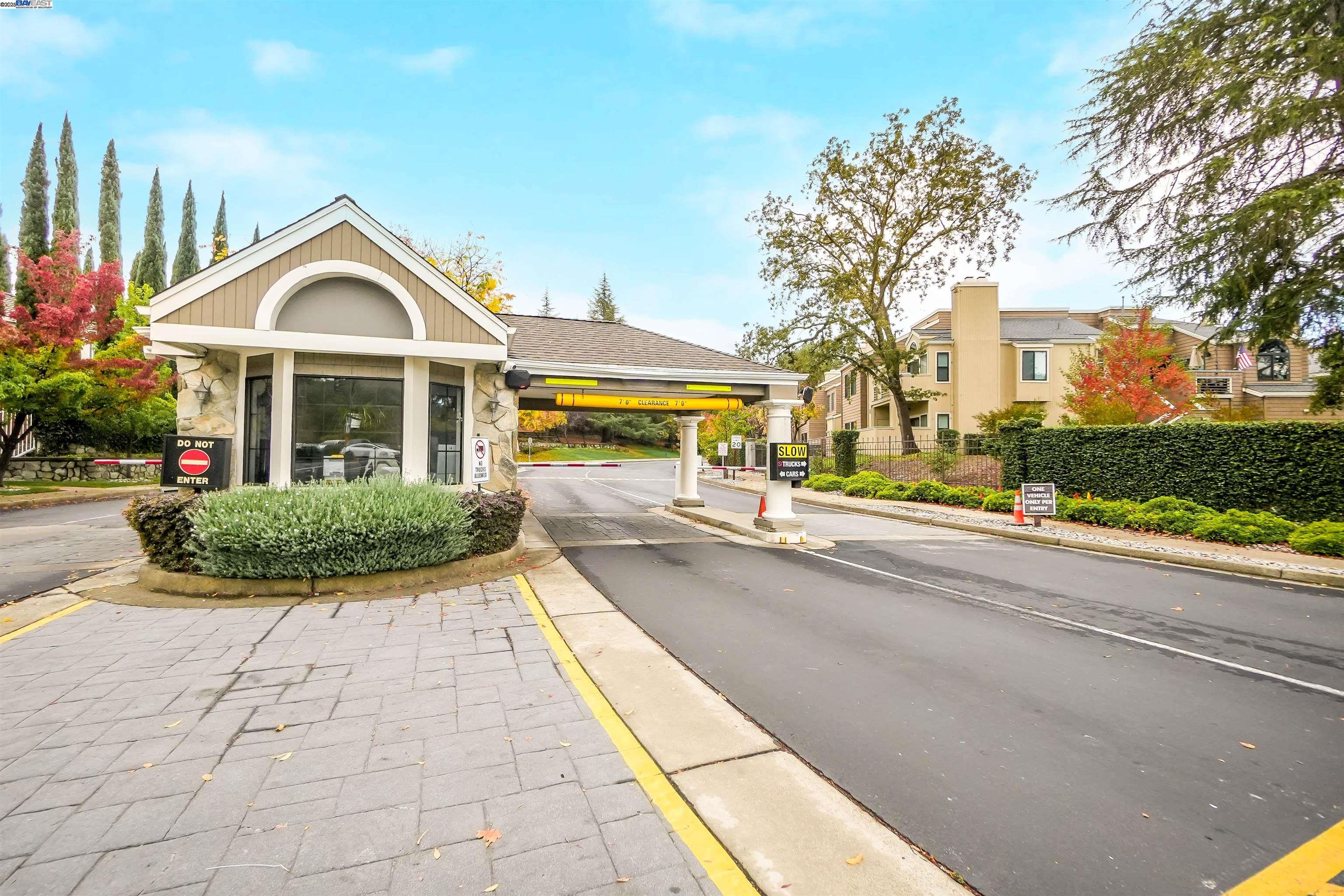 Detail Gallery Image 34 of 42 For 235 Copper Ridge Rd, San Ramon,  CA 94582 - 2 Beds | 2 Baths