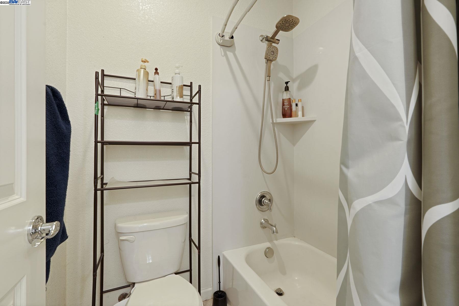 Detail Gallery Image 39 of 52 For 1025 S Fowler Ln, Mountain House,  CA 95391 - 4 Beds | 3 Baths