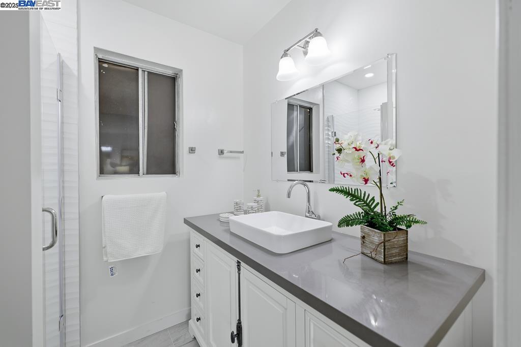 Detail Gallery Image 42 of 57 For 466 Lloyd Ave, San Leandro,  CA 94578 - 3 Beds | 2 Baths