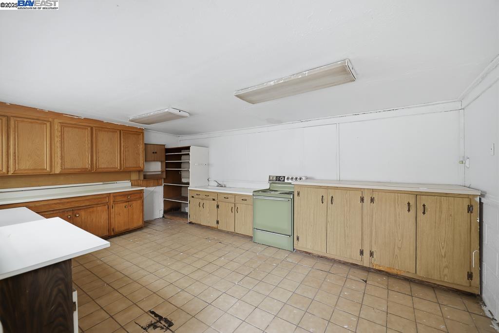 Detail Gallery Image 54 of 57 For 466 Lloyd Ave, San Leandro,  CA 94578 - 3 Beds | 2 Baths