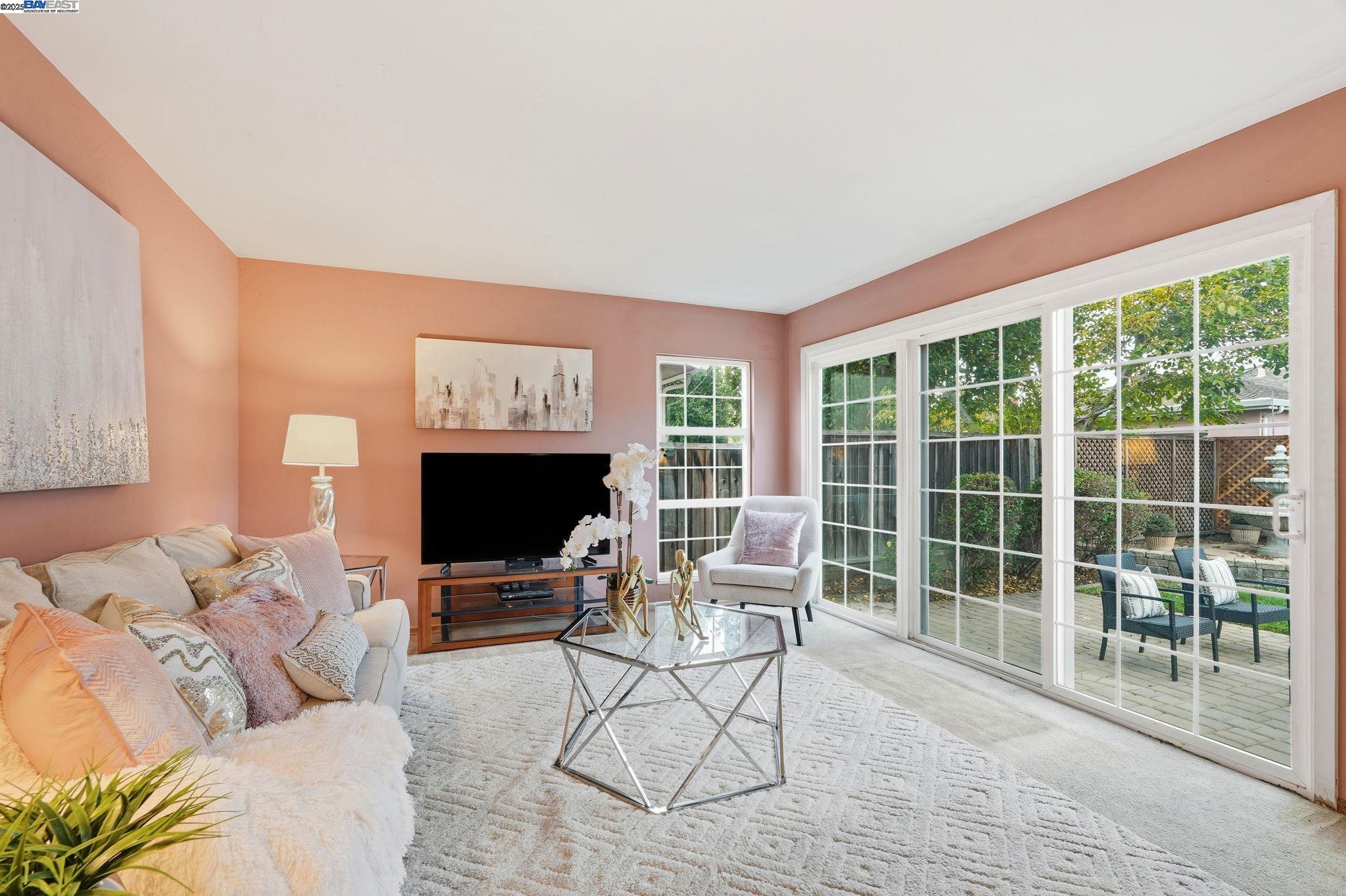 Detail Gallery Image 2 of 18 For 4765 Elmhurst Drive, San Jose,  CA 95129-2028 - 6 Beds | 3 Baths